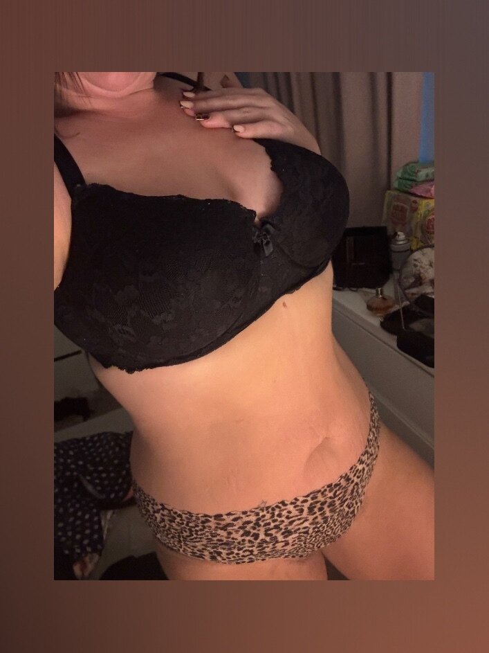 Hairy Mommy Stacey OnlyFans