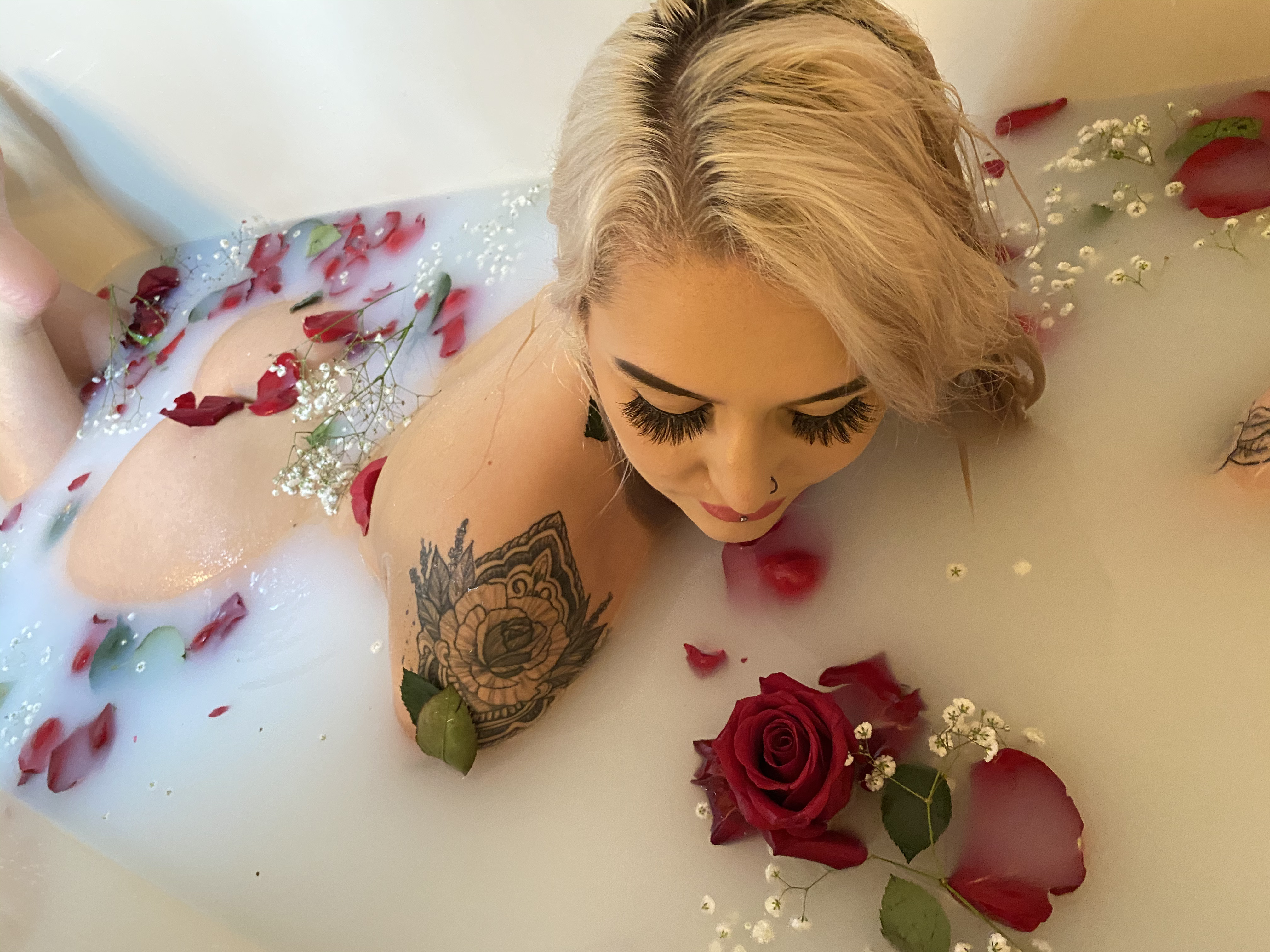 Honey loving🍯🎀 OnlyFans header