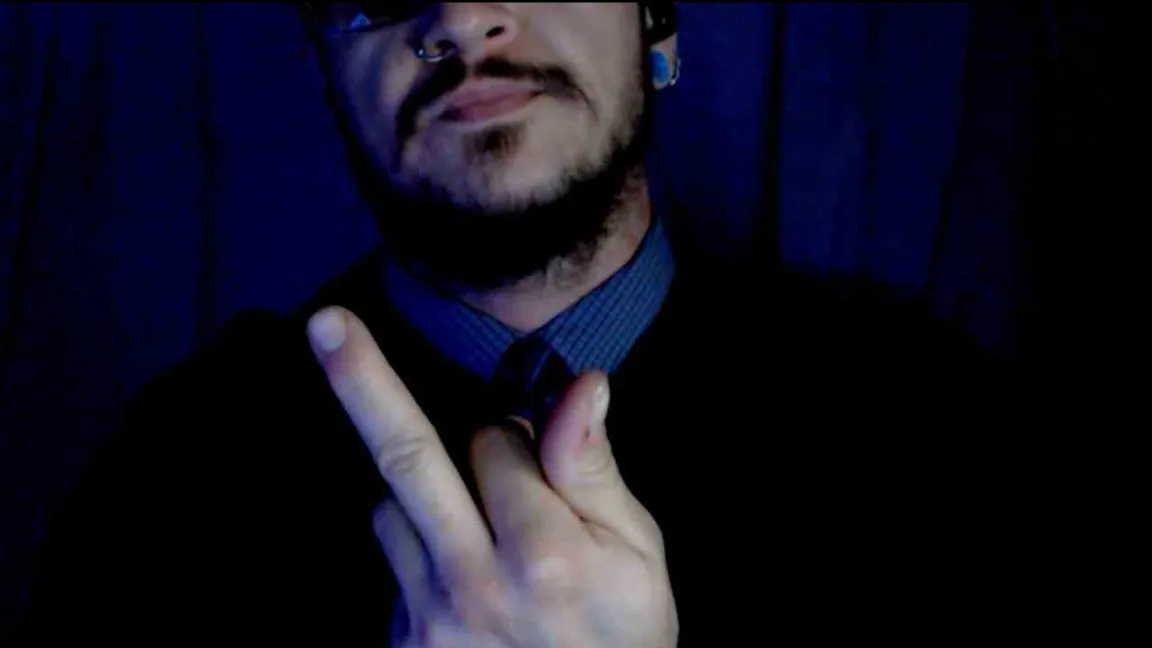 Genuine Bussy - F*ck Me On #Chaturbate