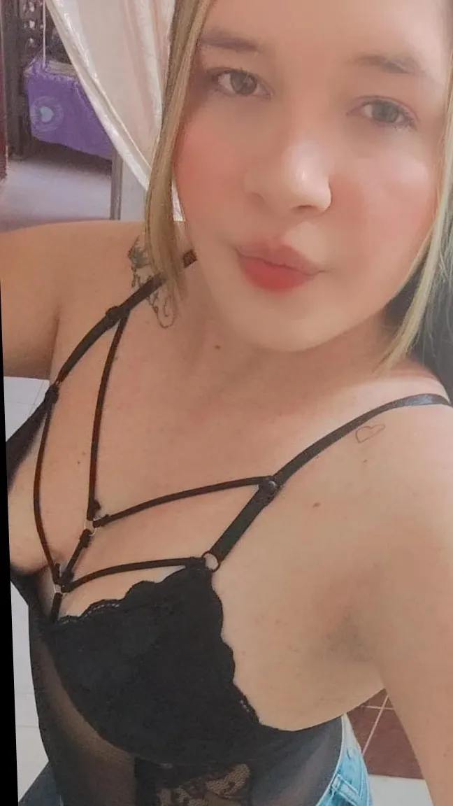 Geraldine cardona OnlyFans header