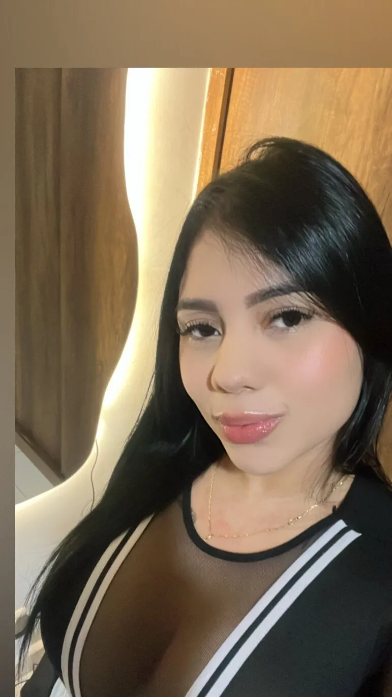 ginaakemi OnlyFans header