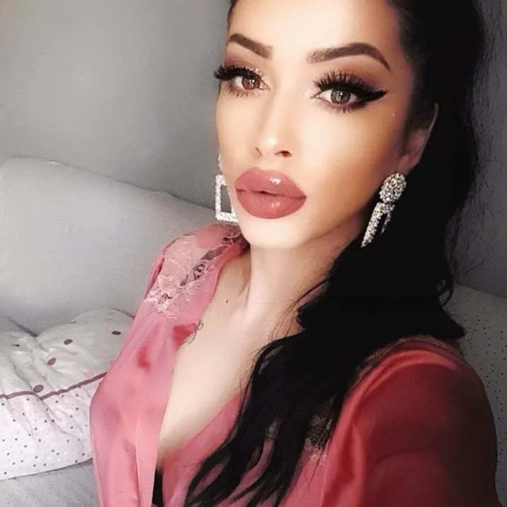 Giulia OnlyFans header
