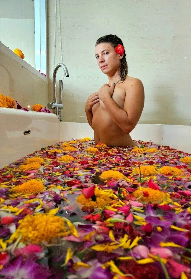 God/dess Laila Delight 🌿 hairy femdom 👑 OnlyFans header