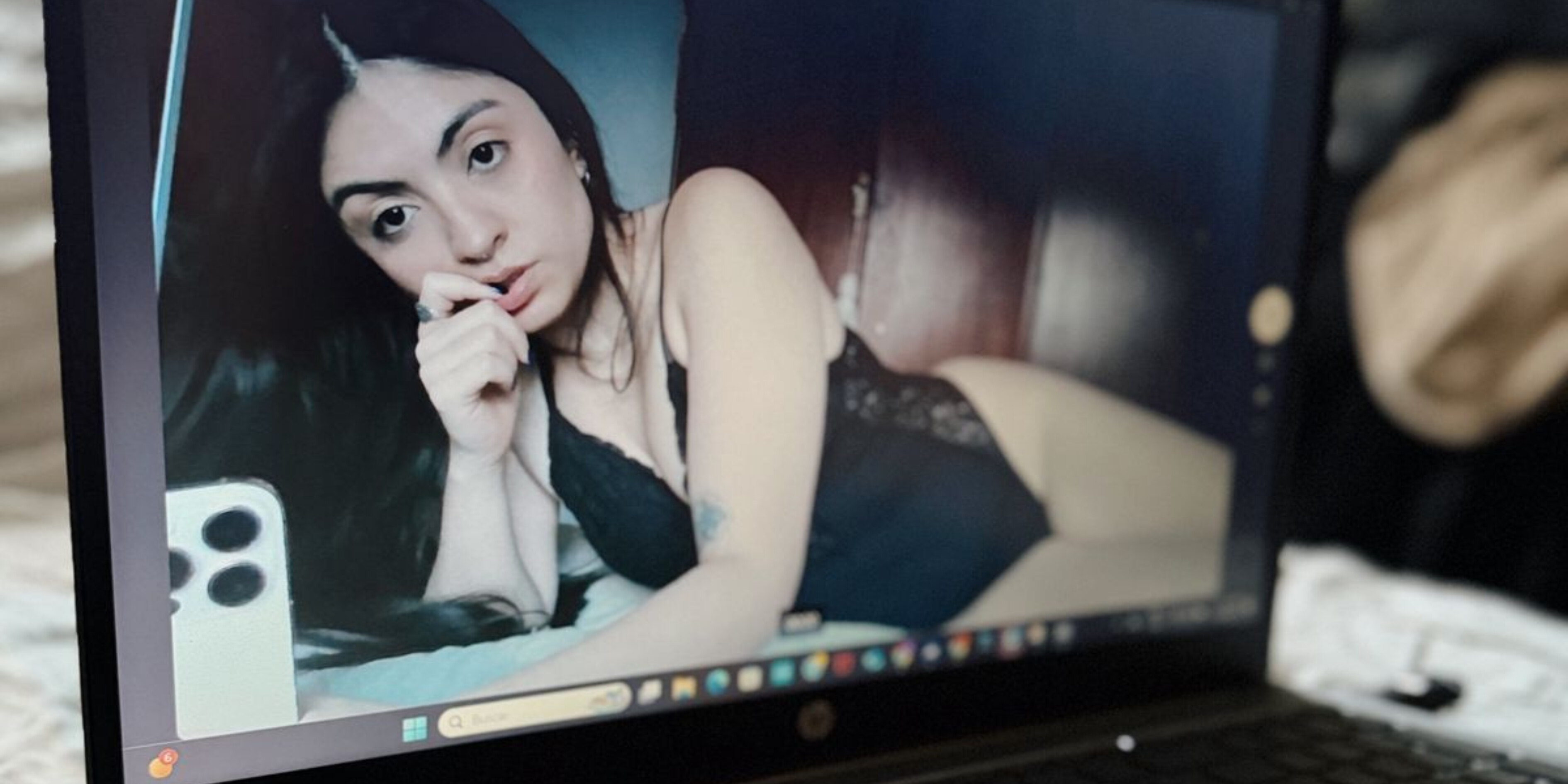 𝑉𝑎𝑙𝑒𝑛𝑡𝑖𝑛𝑎 OnlyFans header