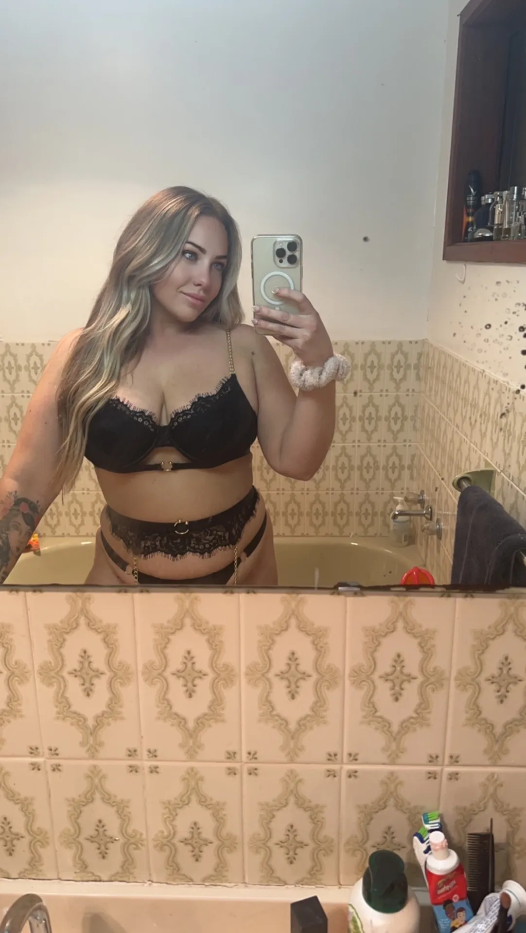 Goldfish OnlyFans header