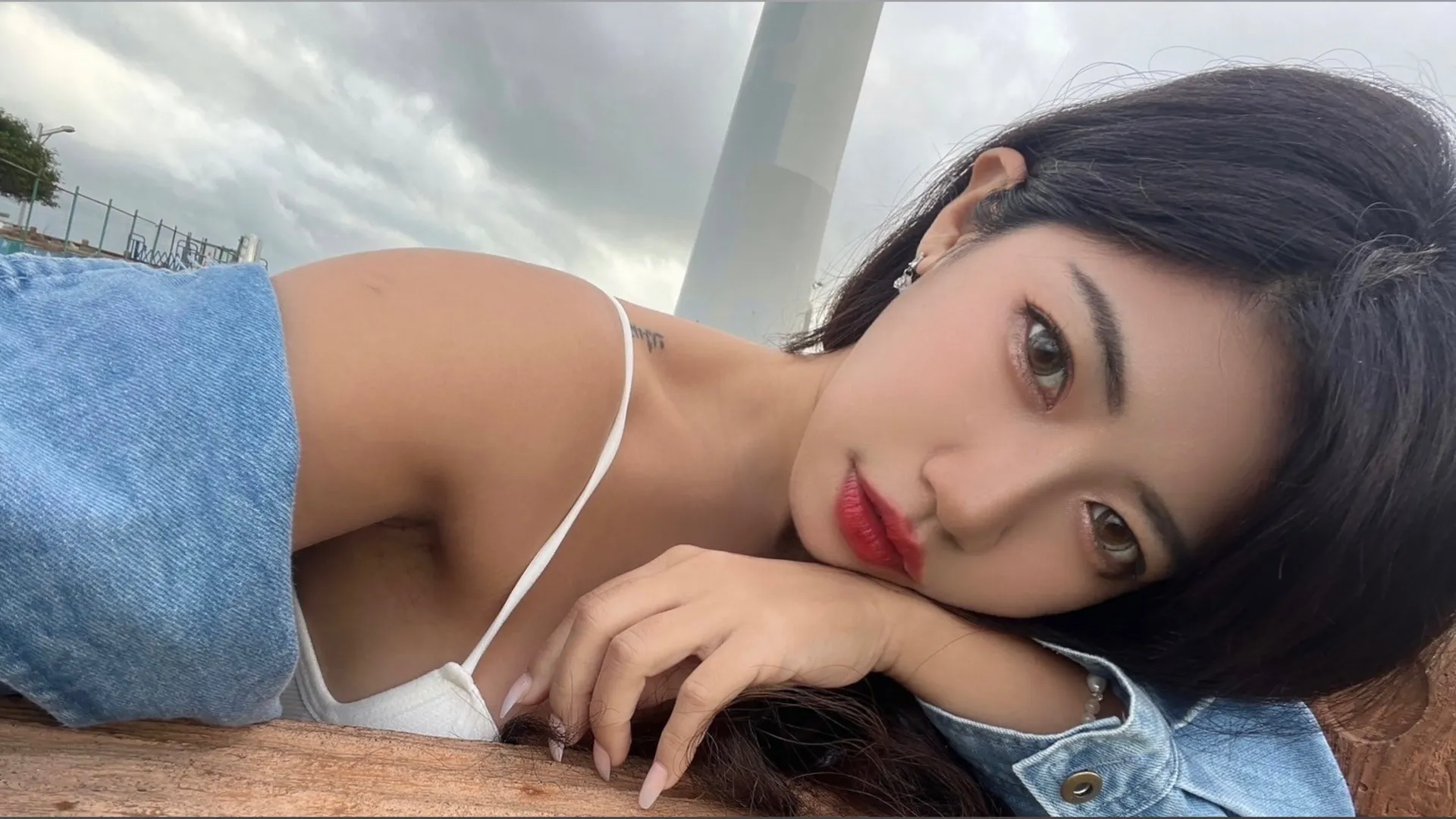 王語瞳-hitomi OnlyFans header