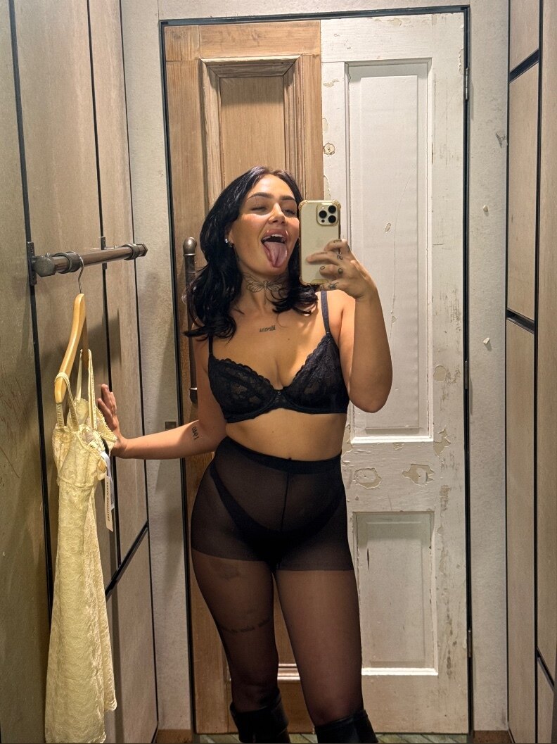 Holly lauren OnlyFans