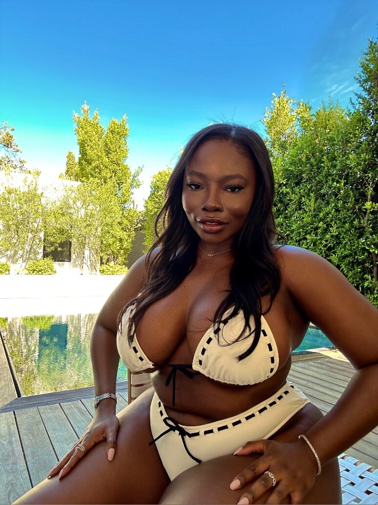 Isabelle Miller 🩷