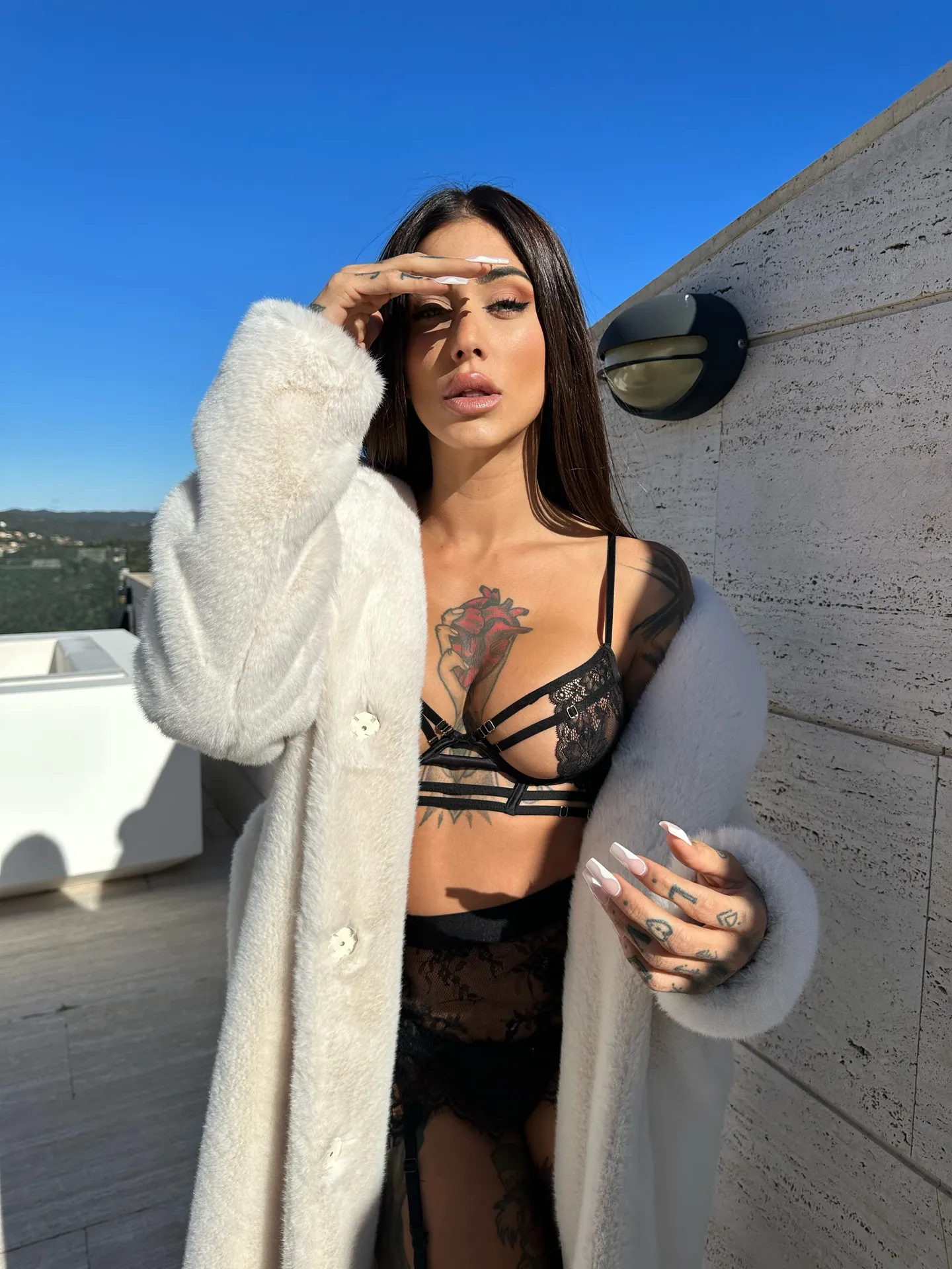 🔥Dangerous Brunette🔥