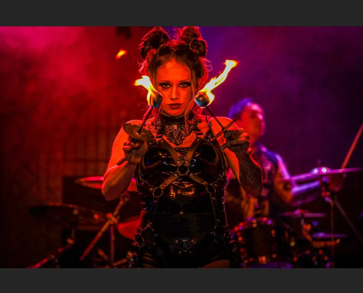 LUCYLUXx OnlyFans header