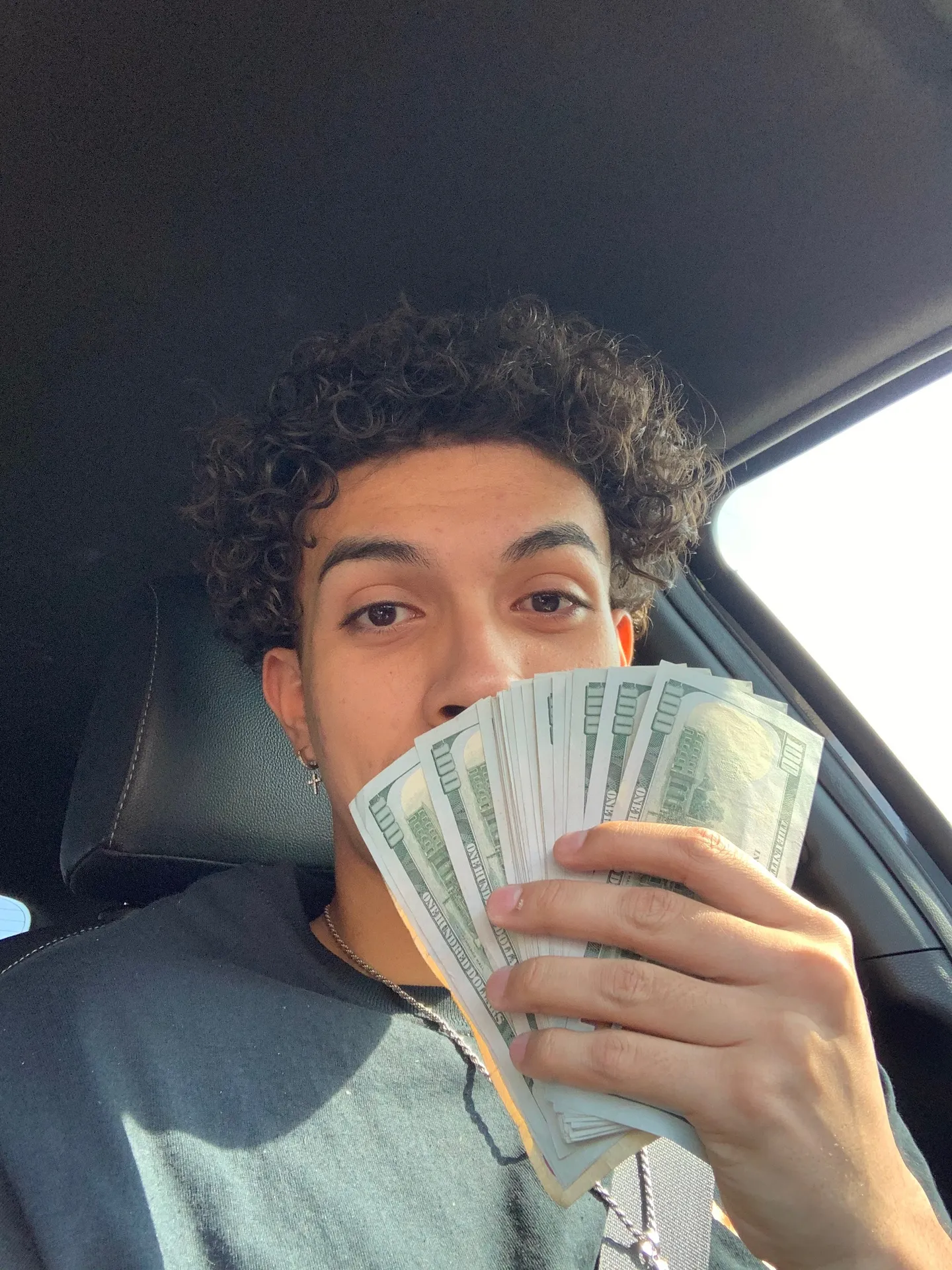 itszjulian OnlyFans header