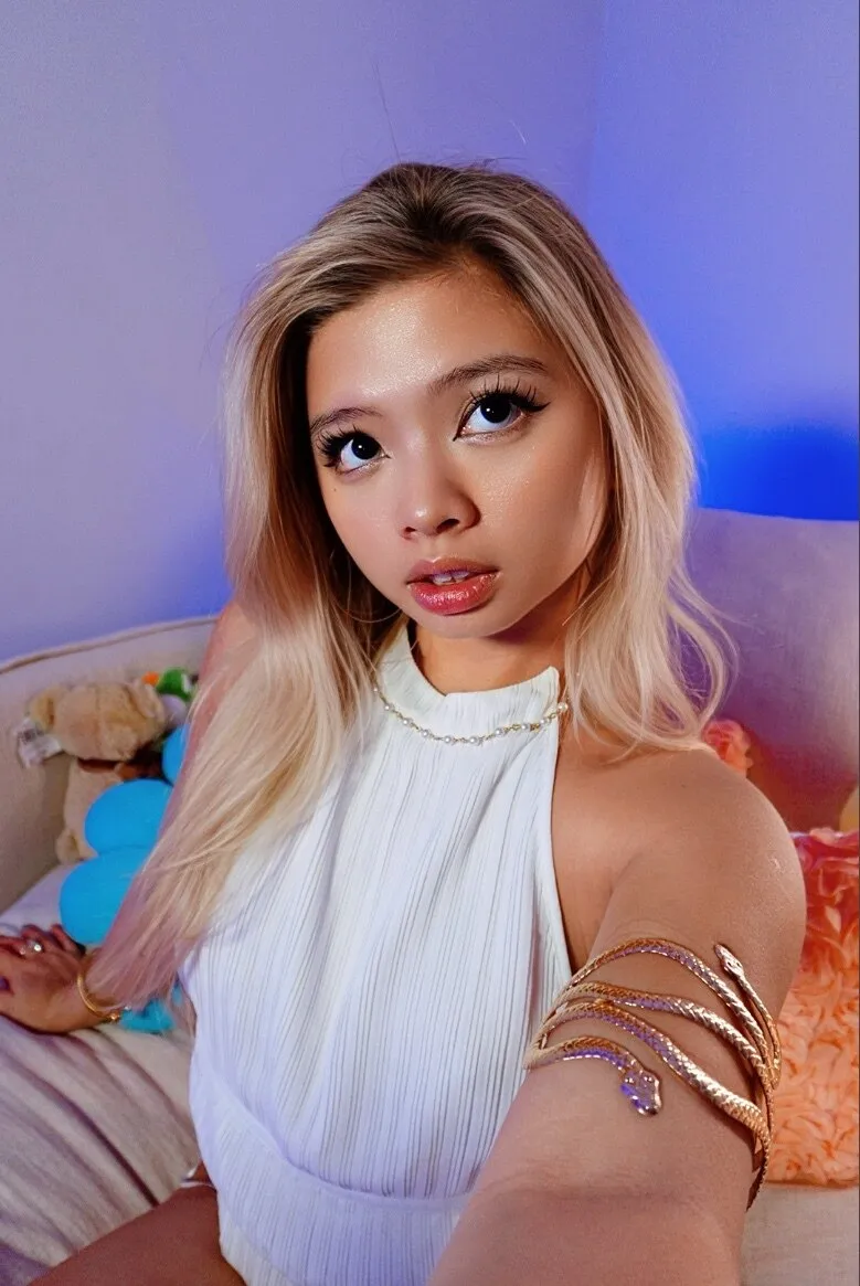 💜 Queen Ivory 💜