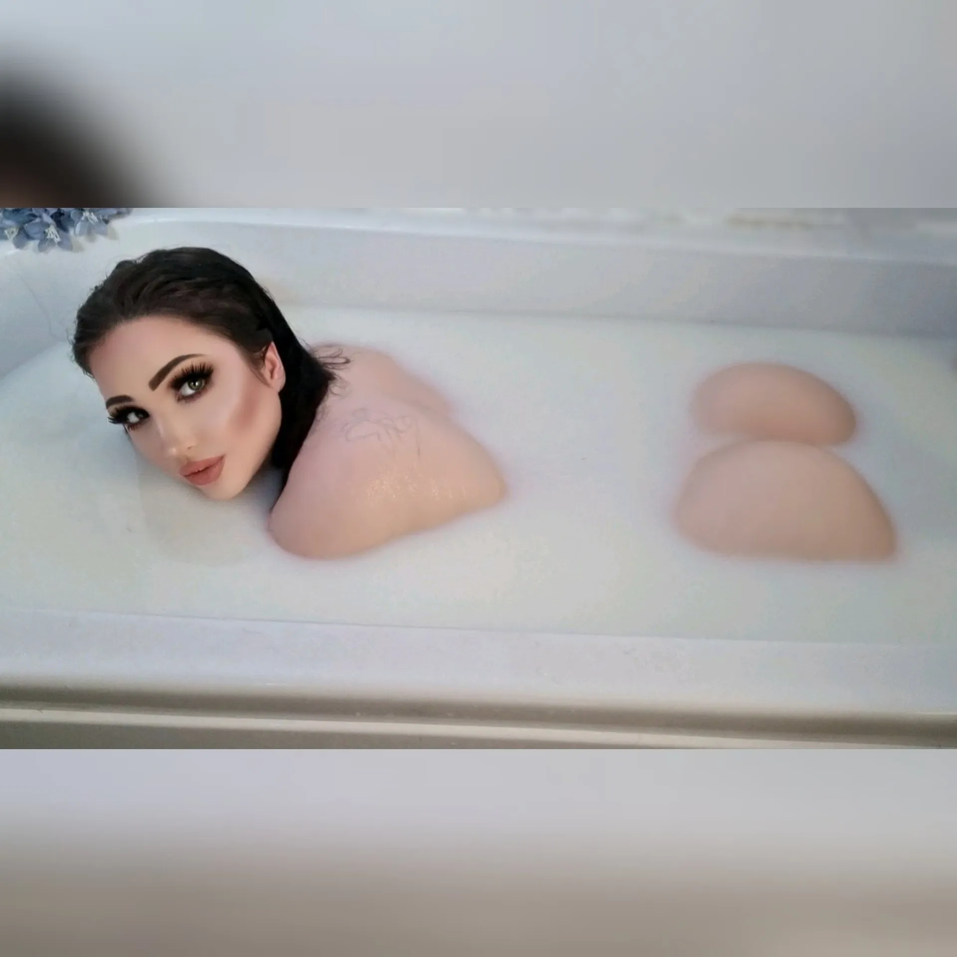 ivytenebrae OnlyFans header