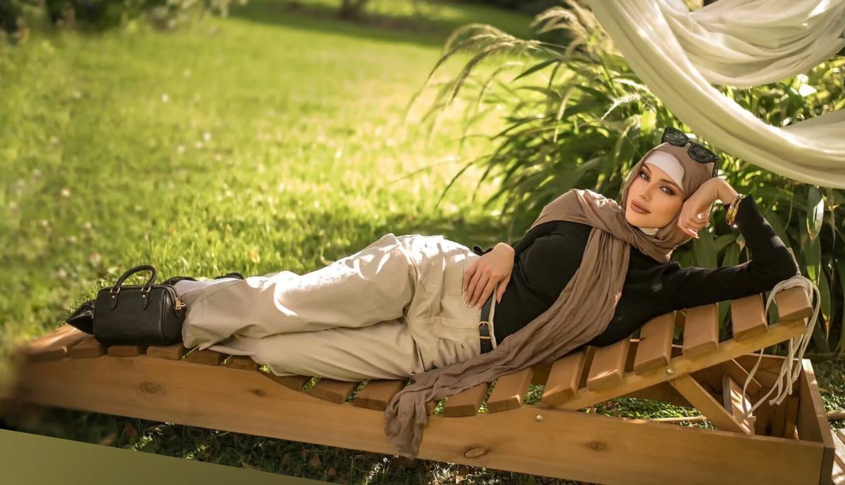 Julia Мansour 🪷 OnlyFans header