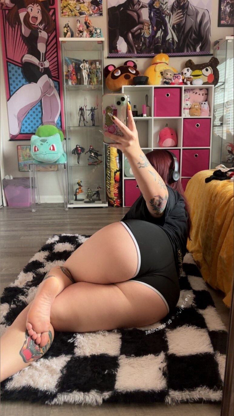 junebug 🧡 OnlyFans