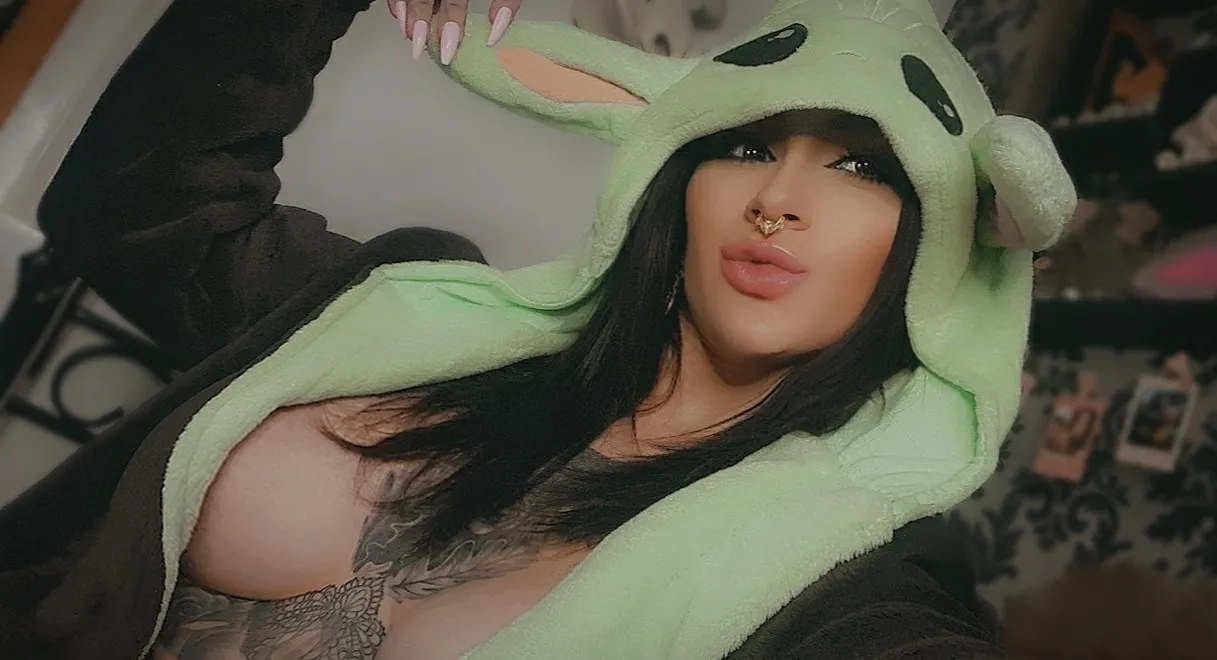 𝑲𝑨𝒀𝑳𝑬𝑰𝑮𝑯 𝑮𝑰𝑩𝑩𝒀 🖤 OnlyFans header