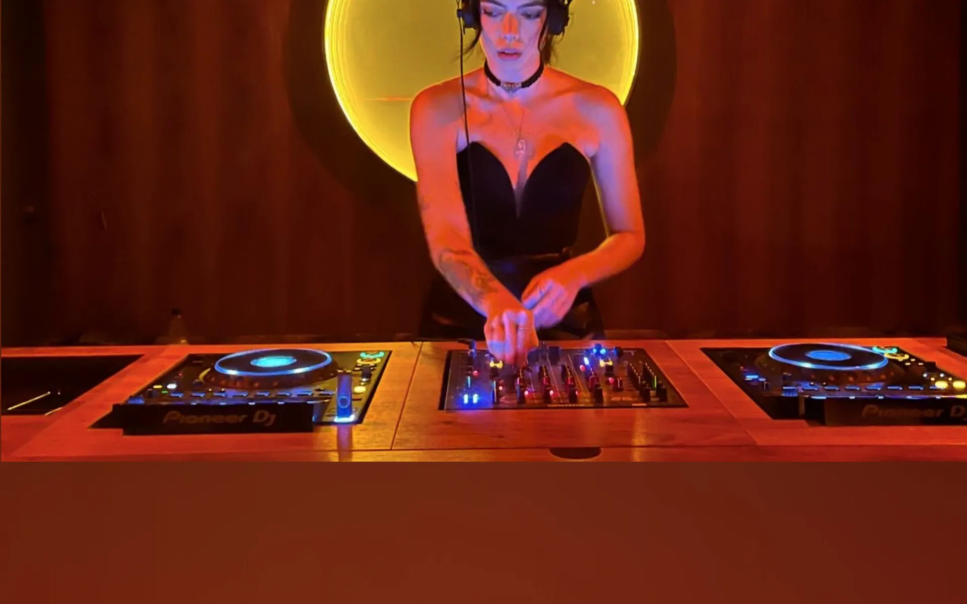 Liz Fermini OnlyFans header