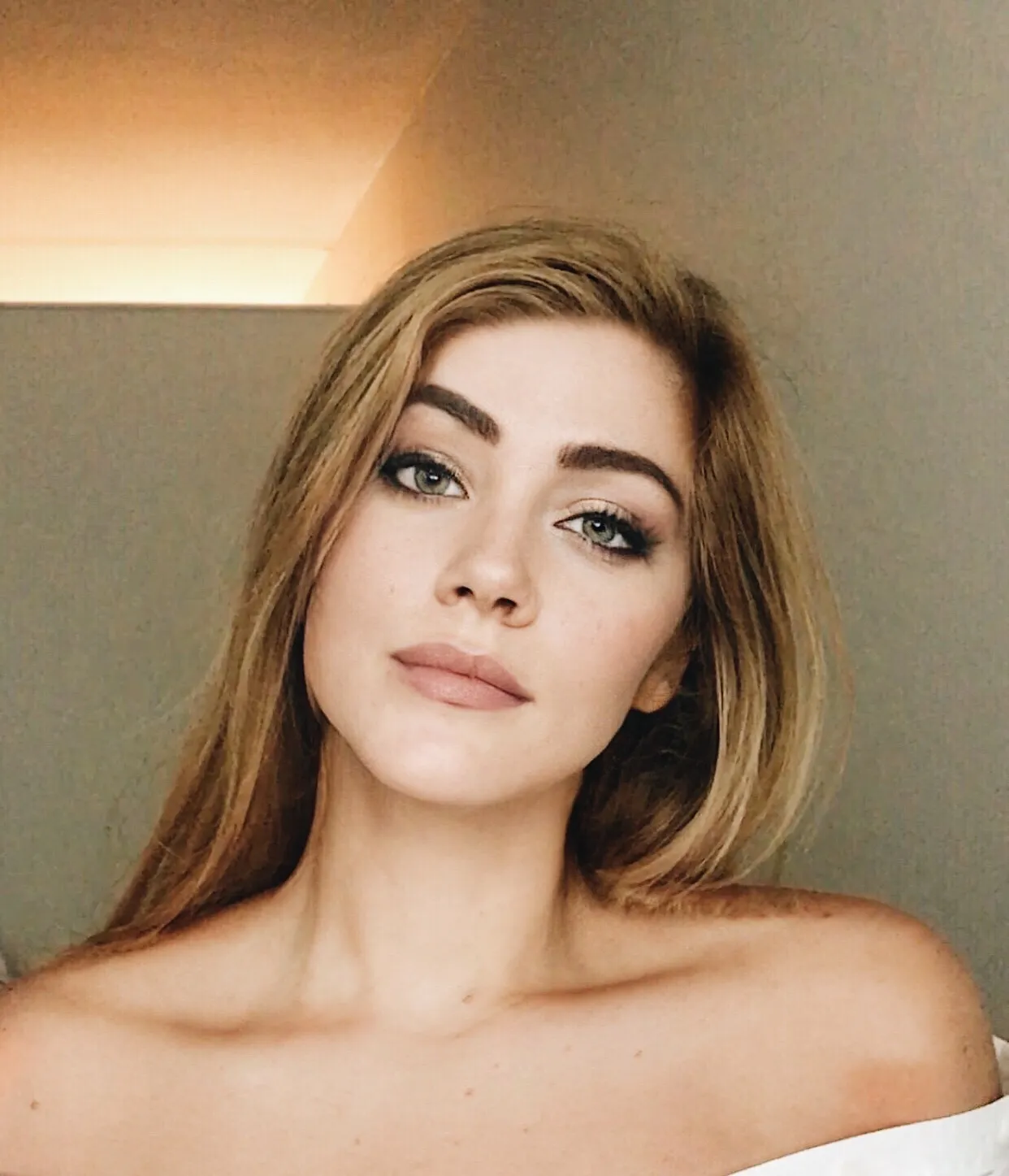 Lola OnlyFans header