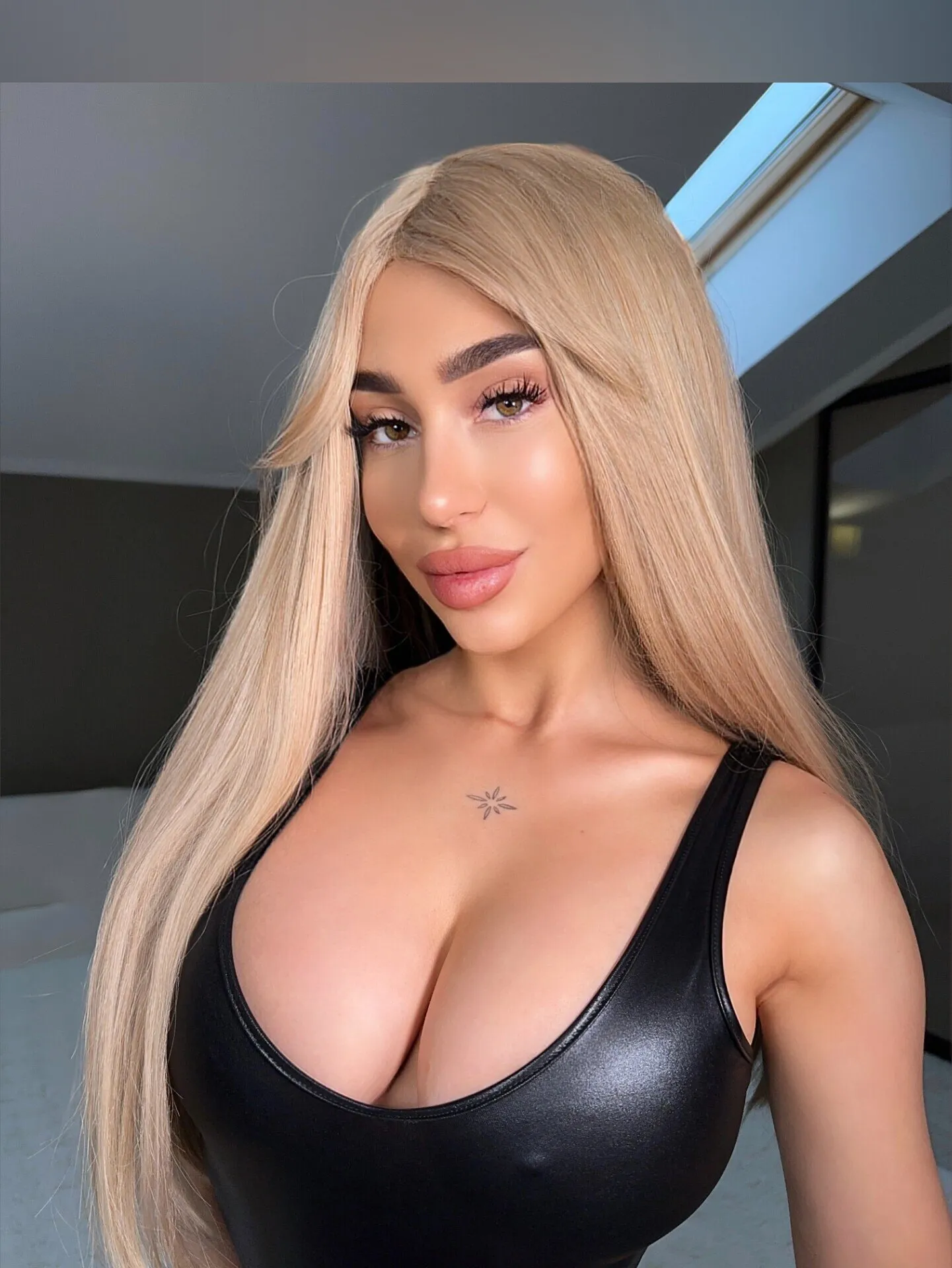 🍒 L O U I S E 🍒