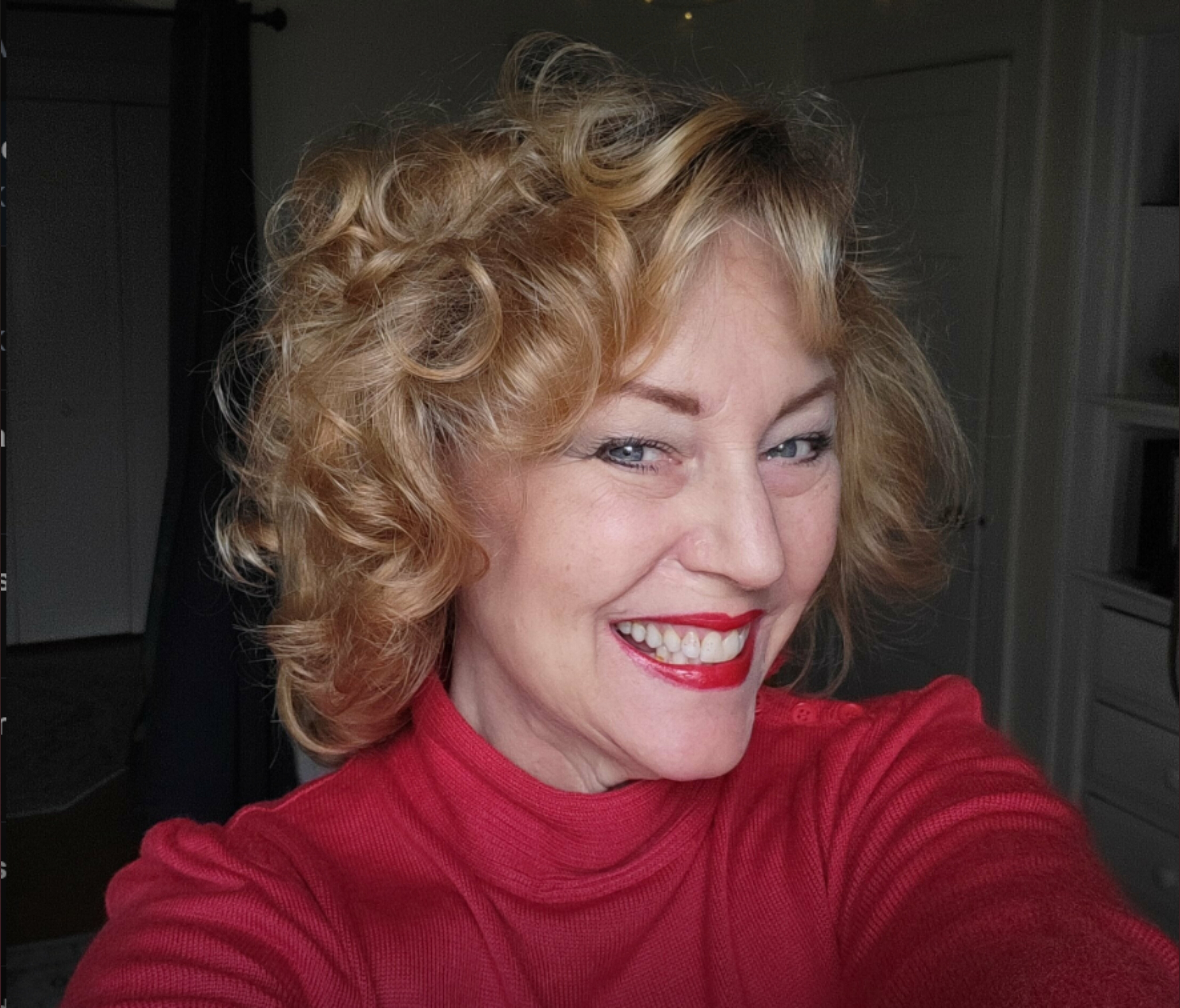 Justine 😈 Lovely — Darkly — Bad 😈