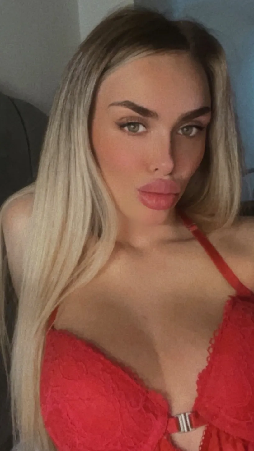 Blonde Baddie 💋 OnlyFans header