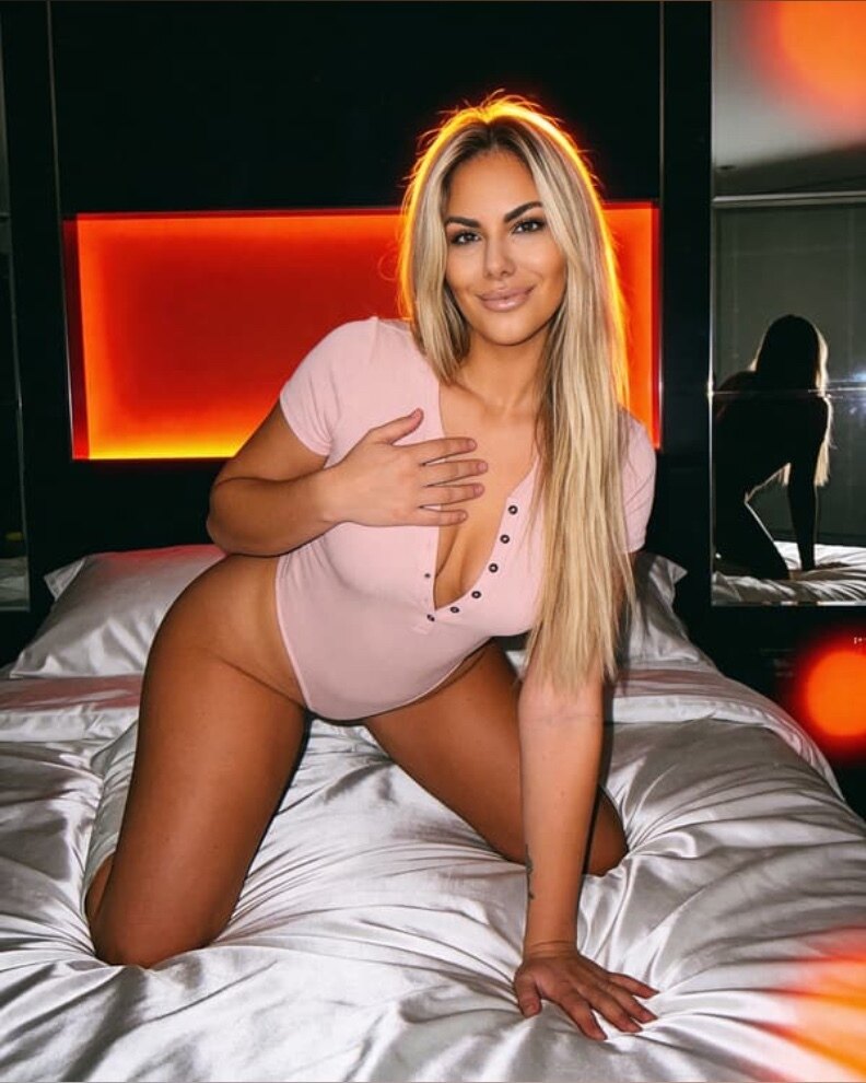 Domme Mommy Luna OnlyFans