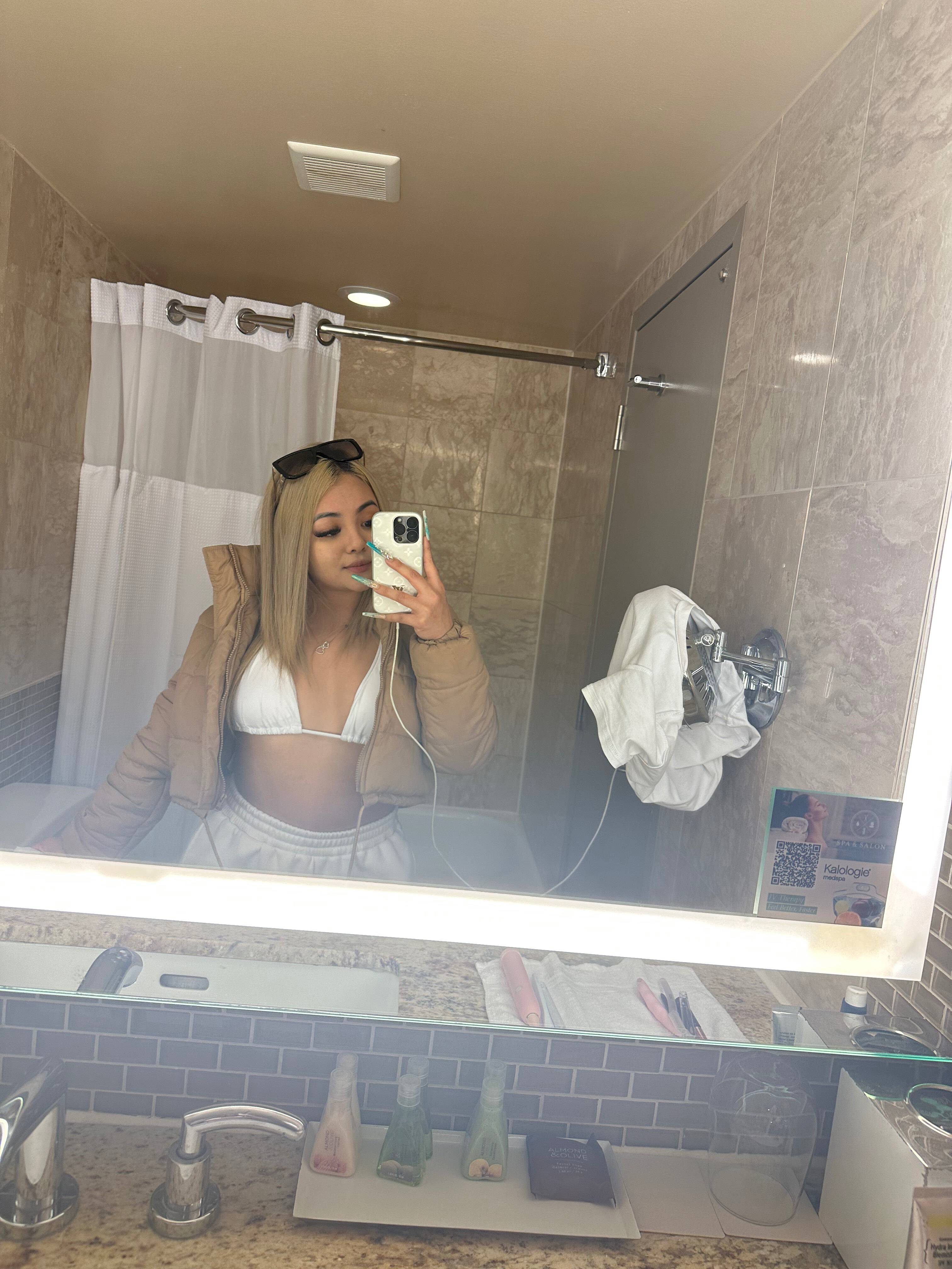 E ♡ OnlyFans header