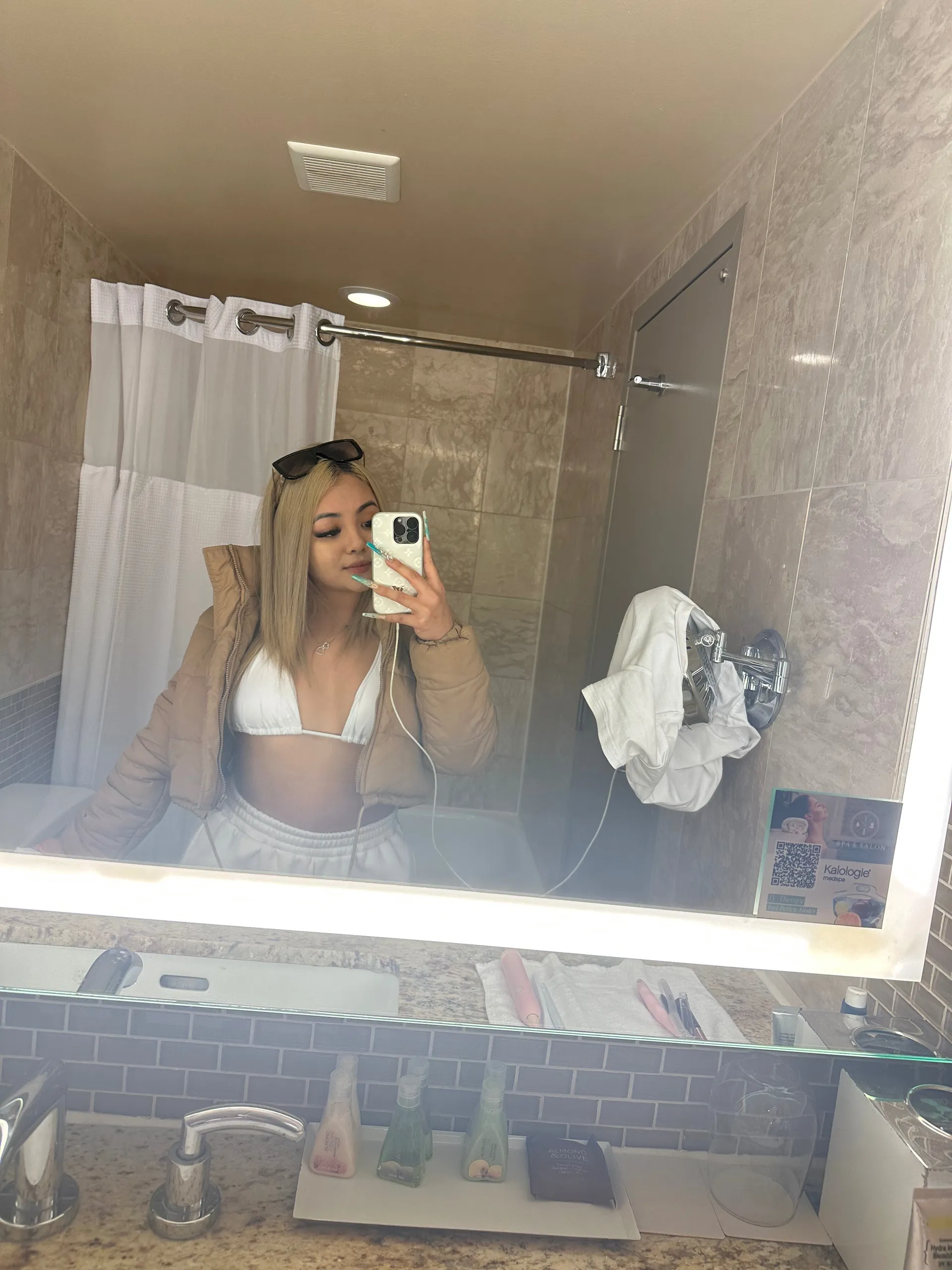 E ♡ OnlyFans header