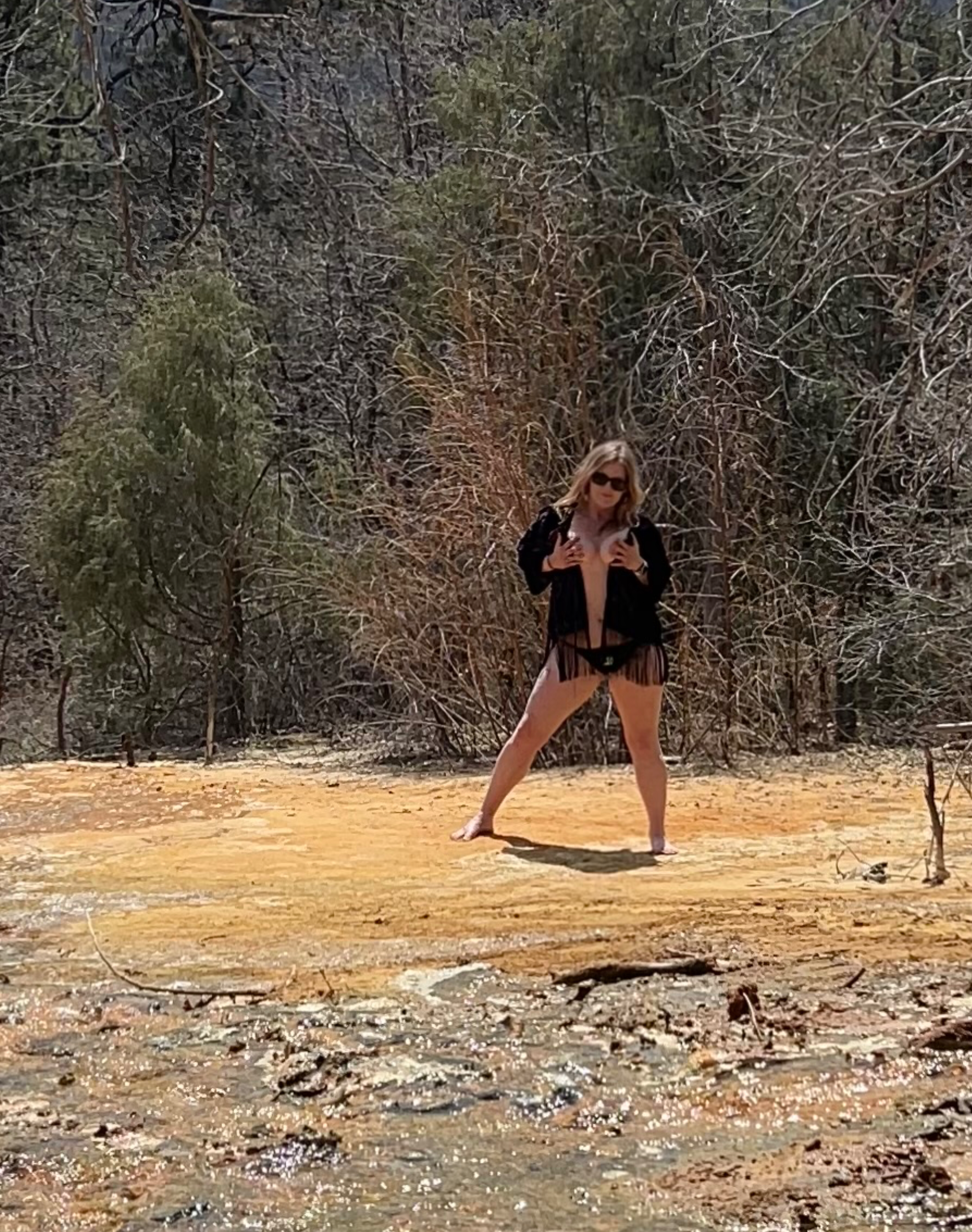 Mandi OnlyFans header