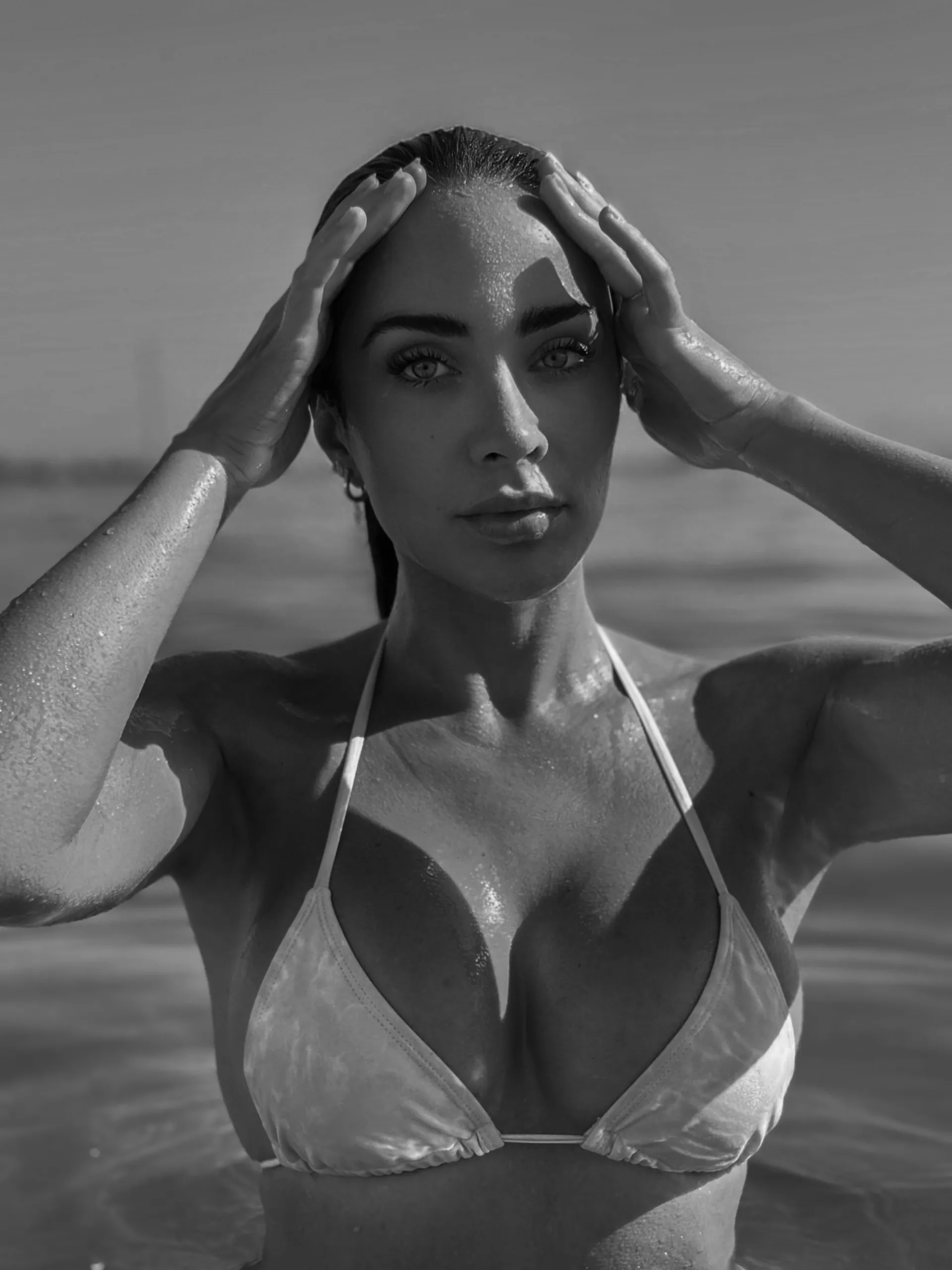 Contenido exclusivo. OnlyFans header