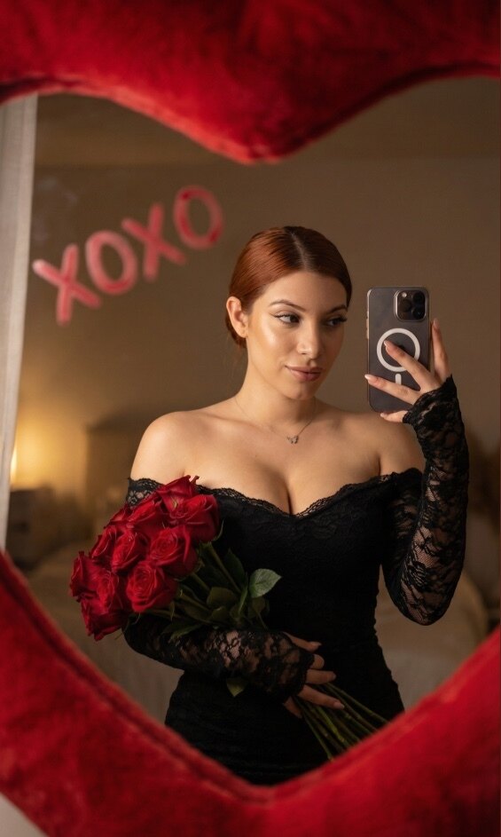 Mia Greco 🦋 Your Argentine girlfriend 👑 OnlyFans