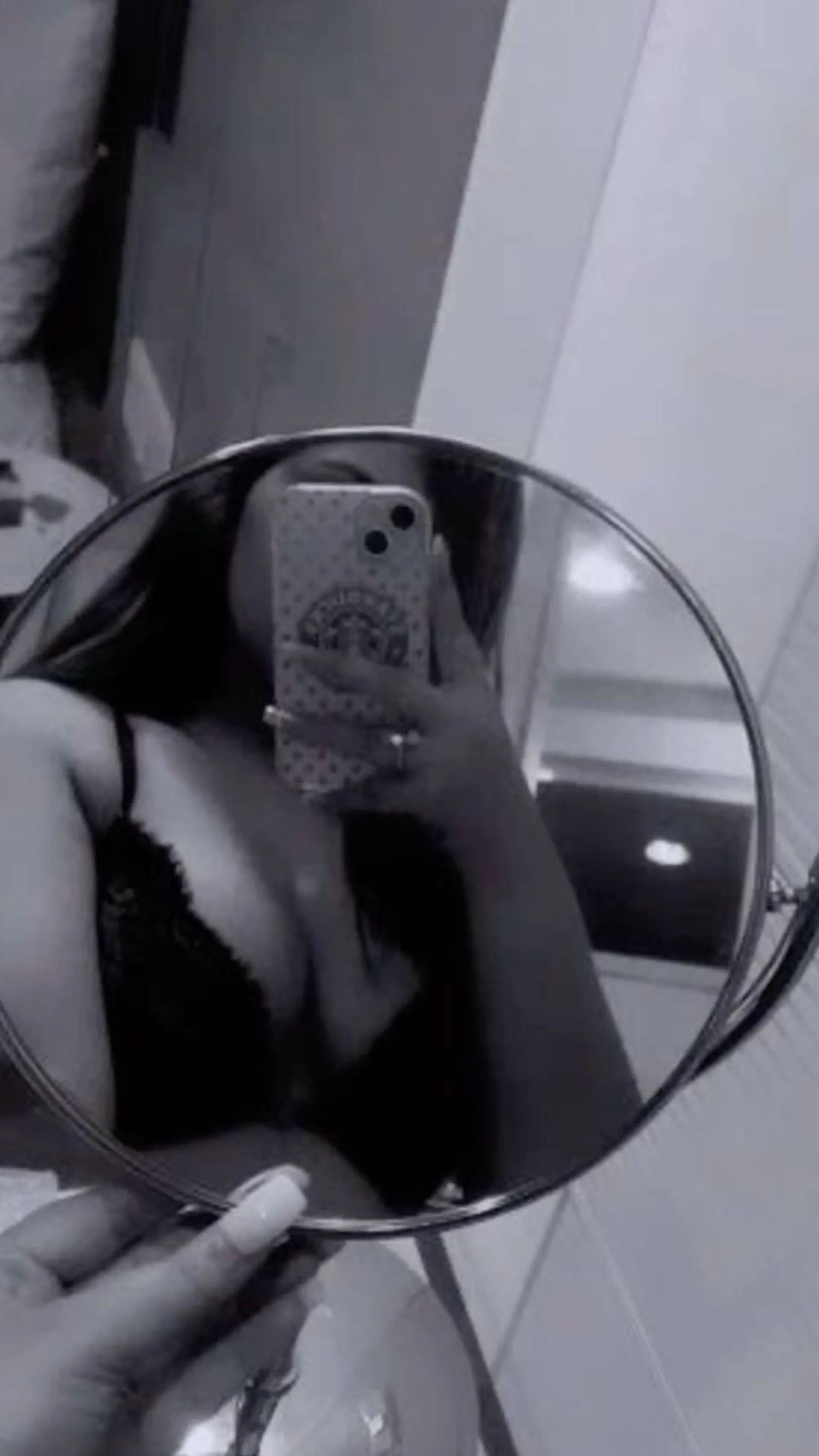 Mils K OnlyFans header