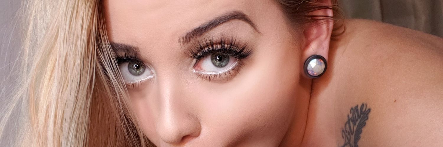 Mila Joyce OnlyFans header