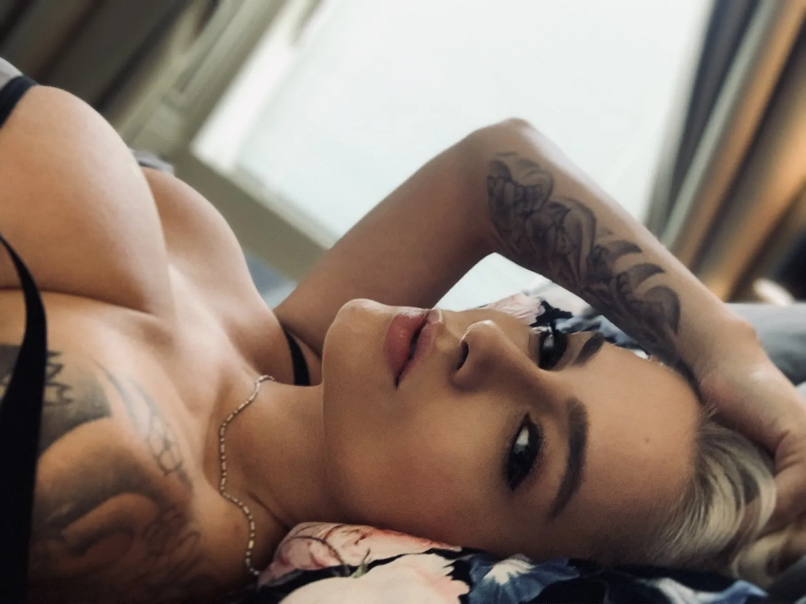 Mila Milan OnlyFans header