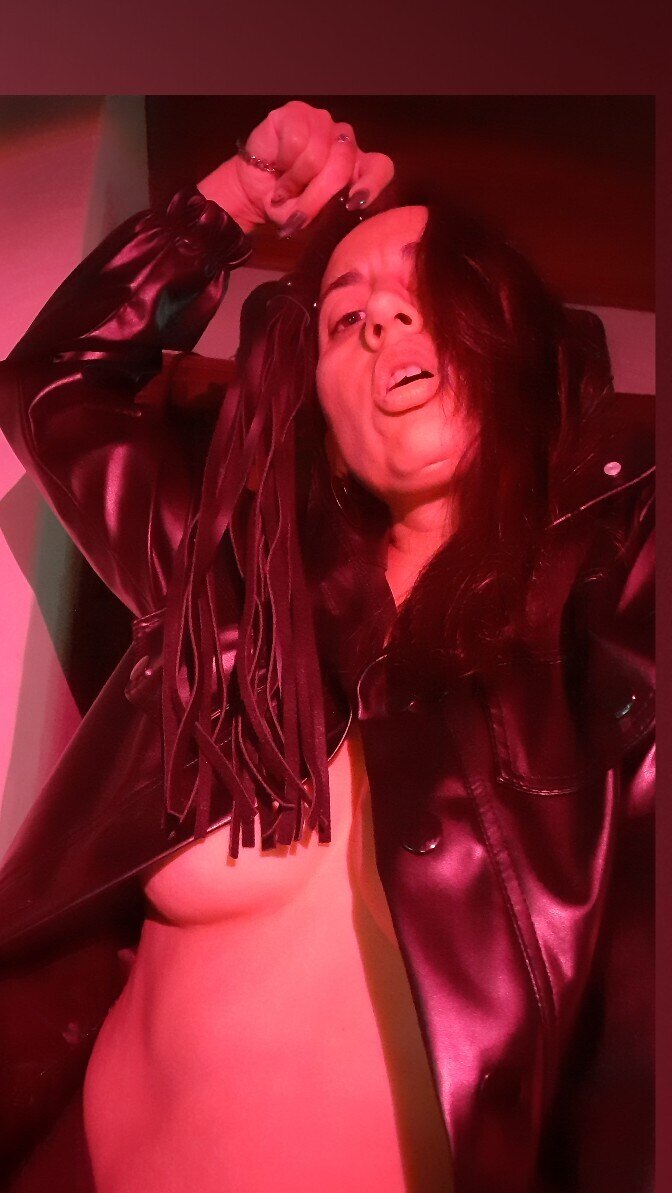 QUEEN MOMMY DOMME 💘 HEARTBREAKER OnlyFans