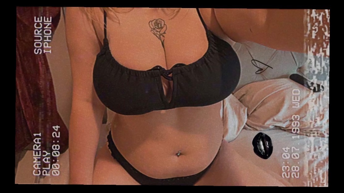Molly OnlyFans header