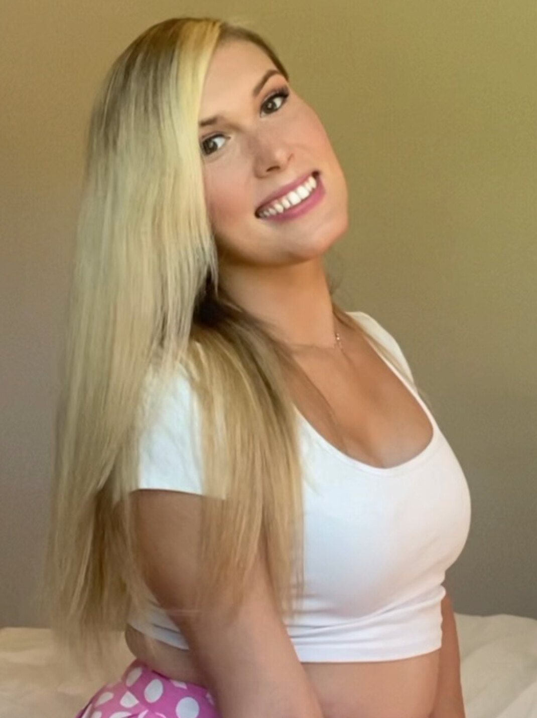 Ms. Ella Vatrap OnlyFans