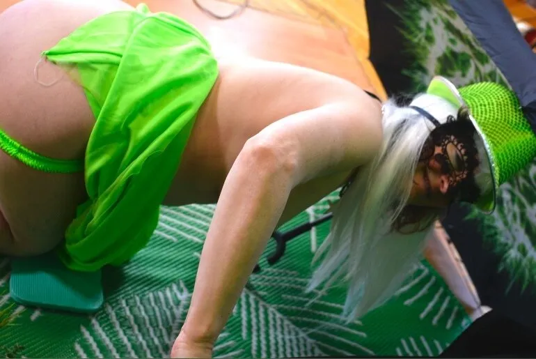 Mumma Winter ☃️ OnlyFans header