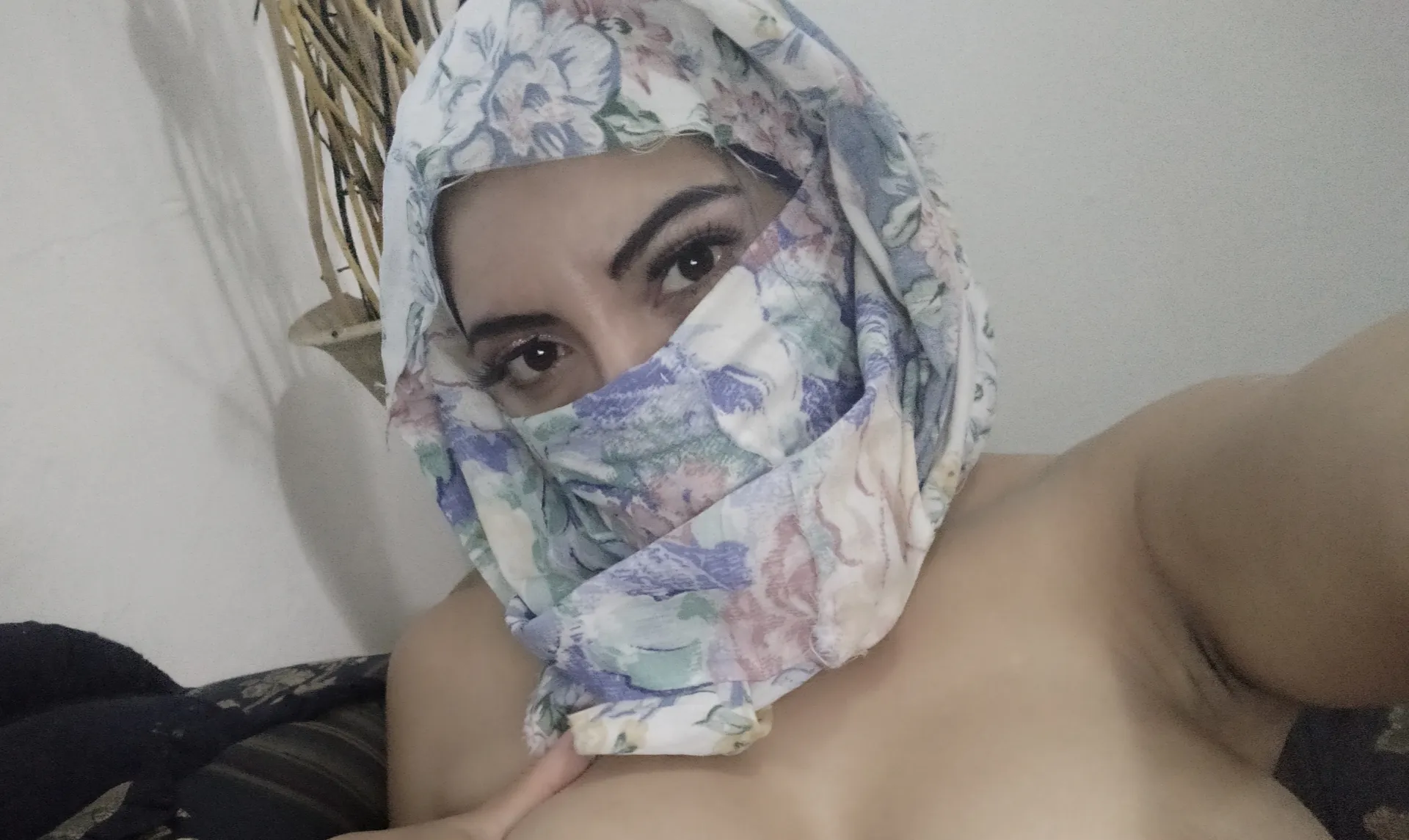 Real Naughty Muslim Wifey X OnlyFans header
