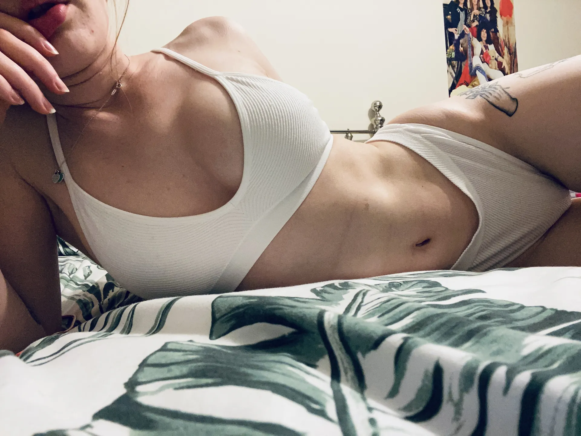 mxlls 🍂🌹 OnlyFans header