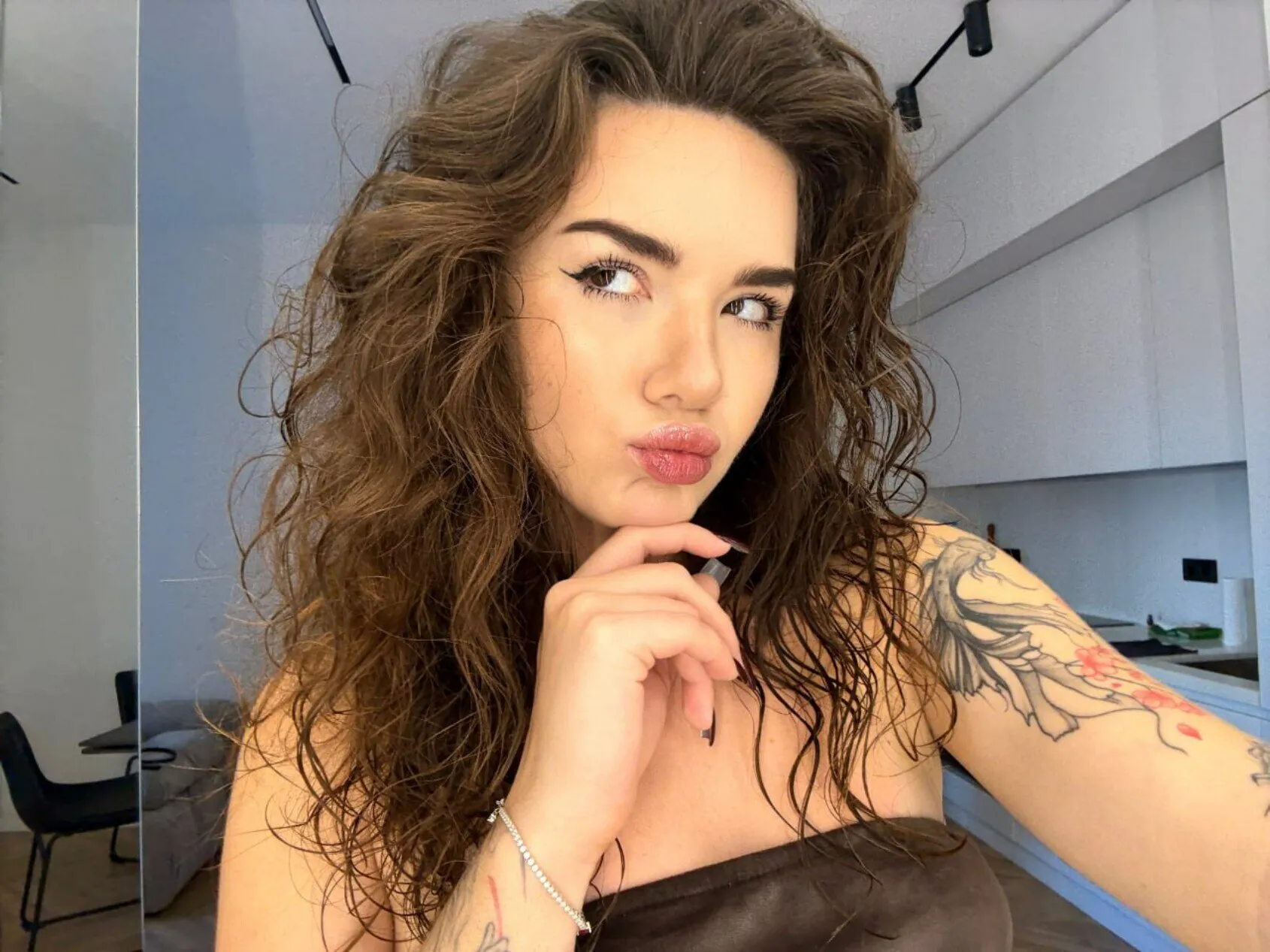 ✨ 𝒩𝑒𝓀𝑜𝒮𝓌𝑒𝑒𝓉 ✨