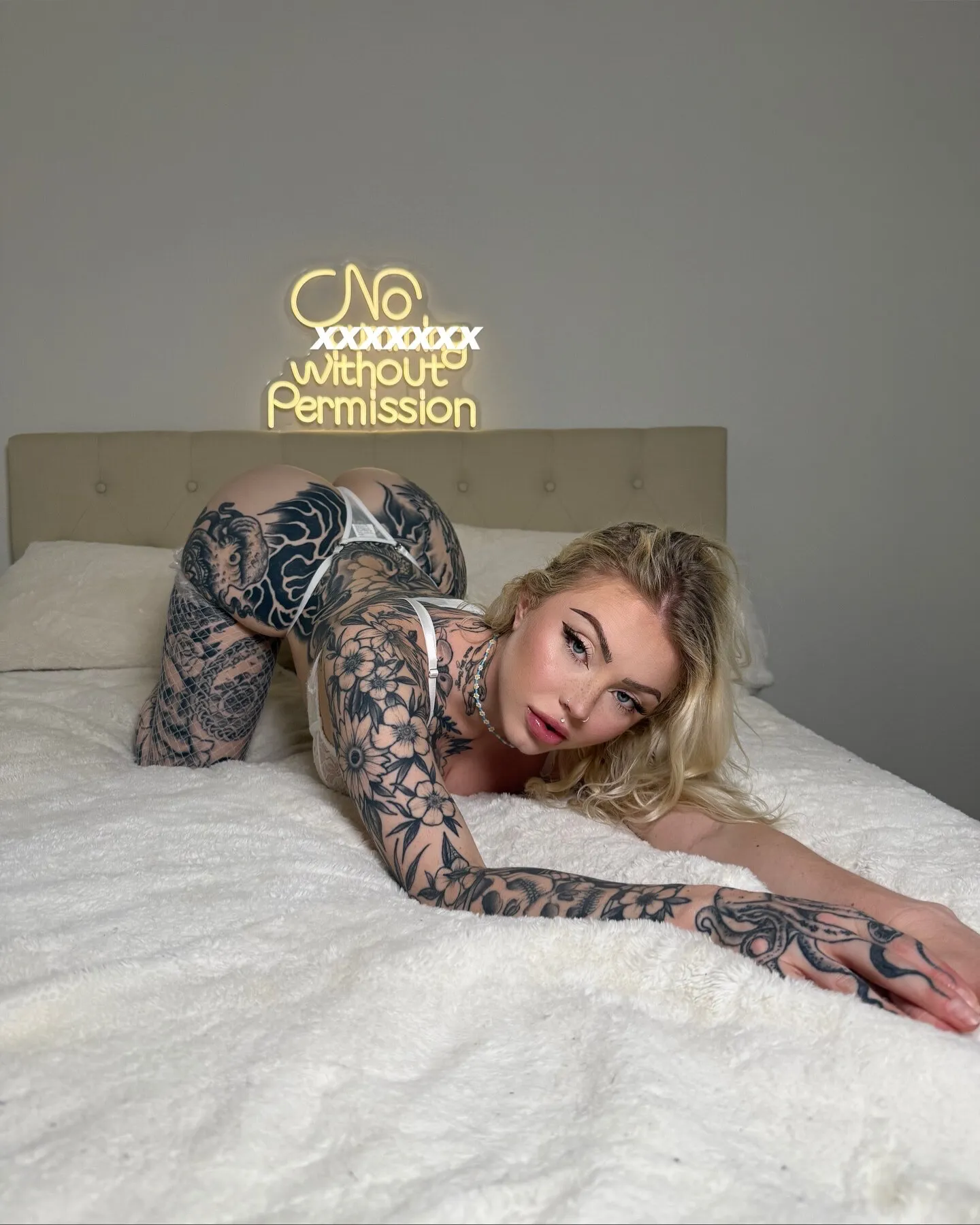 Nichole Saphir OnlyFans header