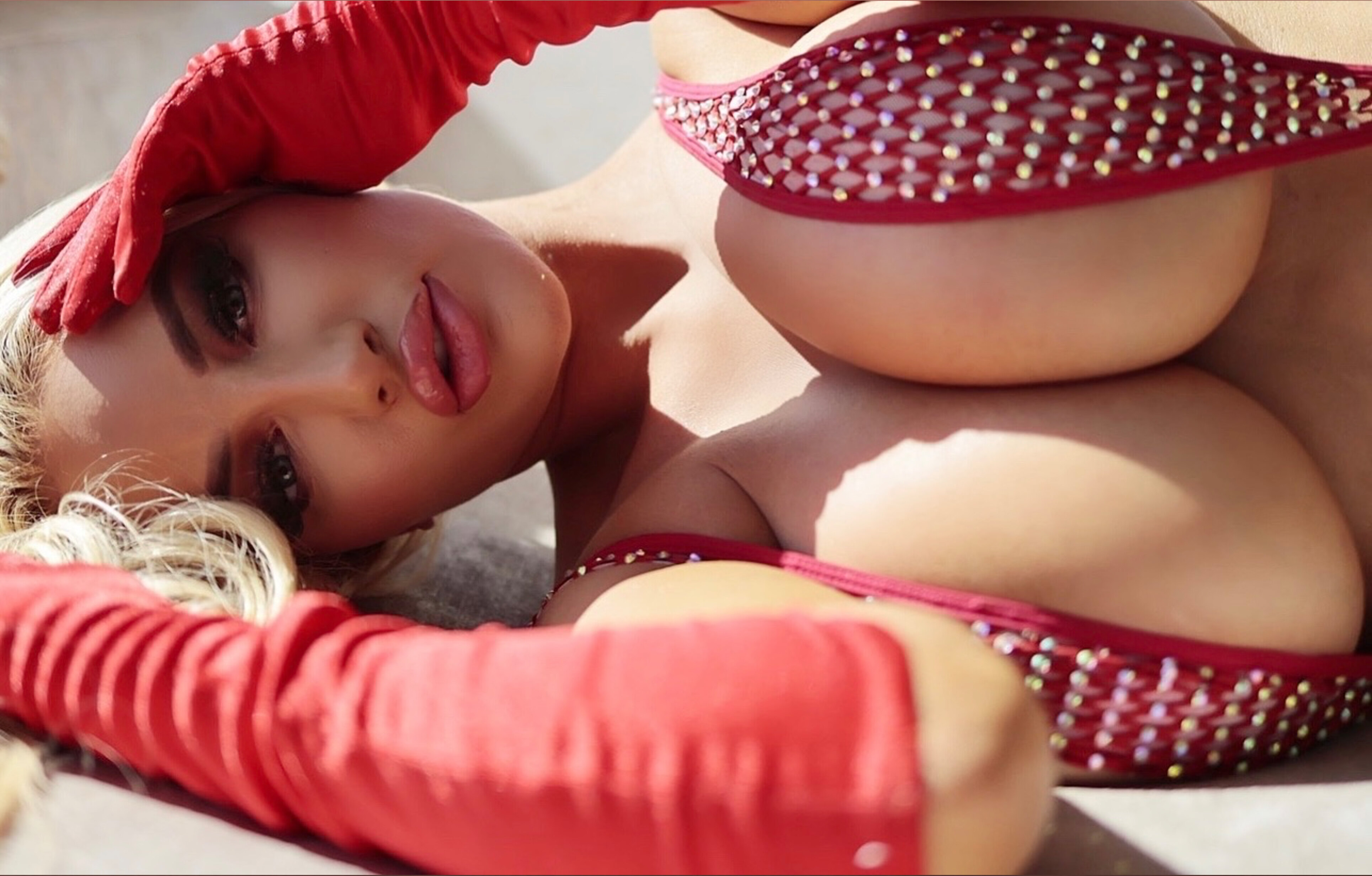 NICOLETTE SHEA 😈 OnlyFans header