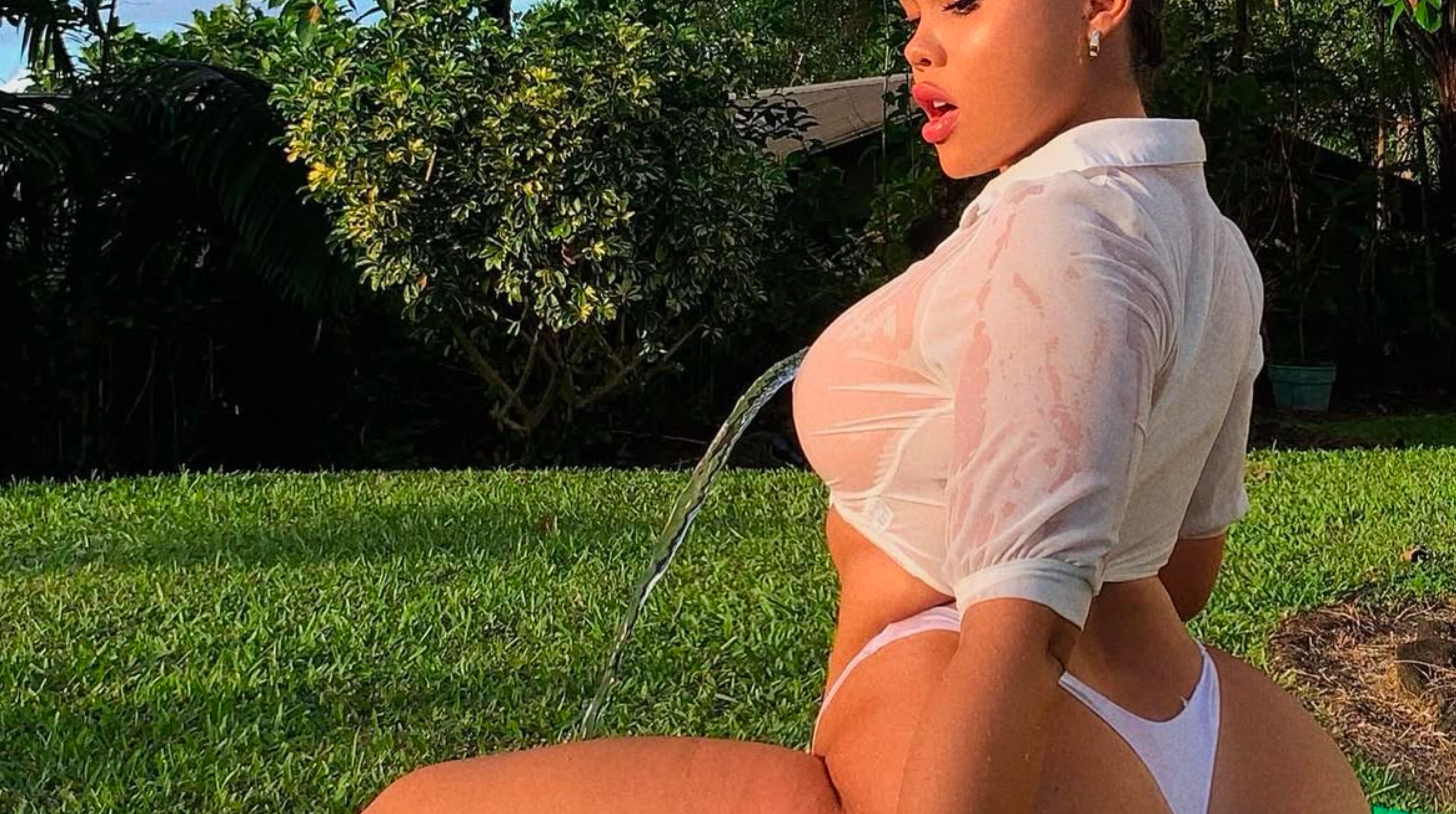 niki OnlyFans header