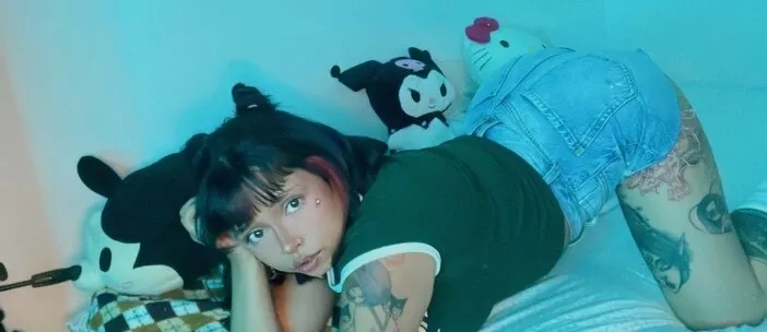 Val >.< OnlyFans header