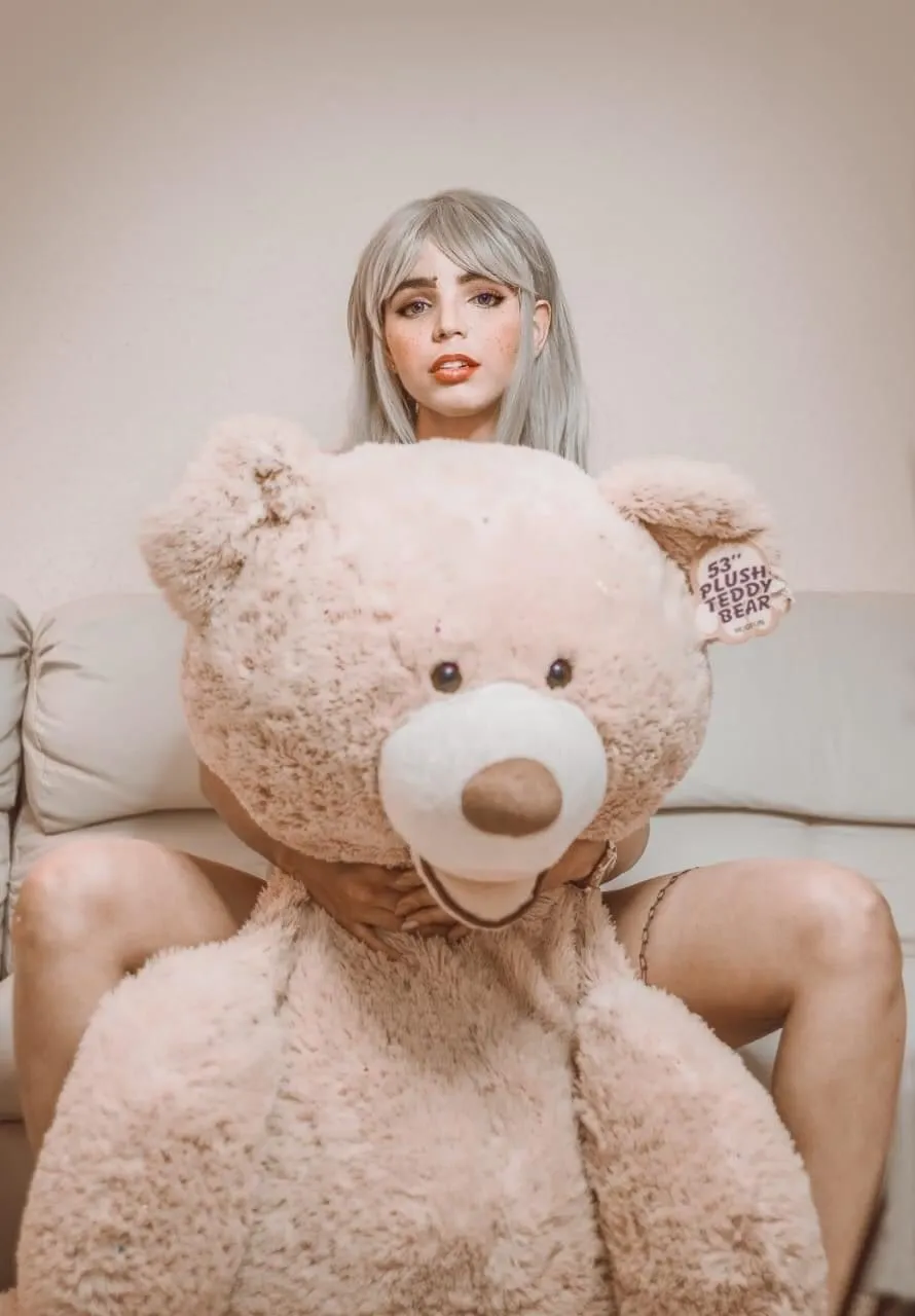 Odett Mart OnlyFans header