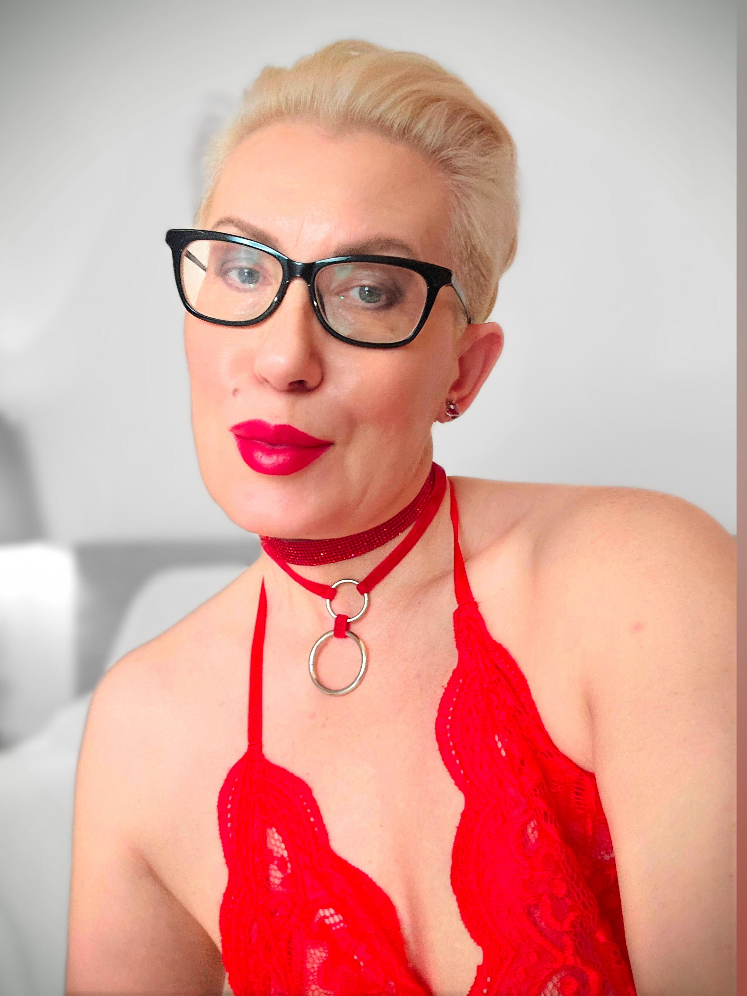 Cara XXXclusive OnlyFans