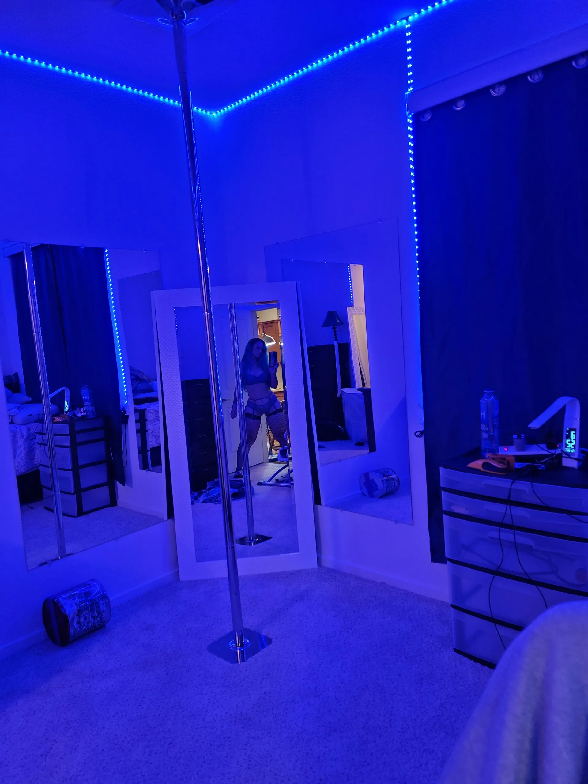 Deli Anogi OnlyFans header