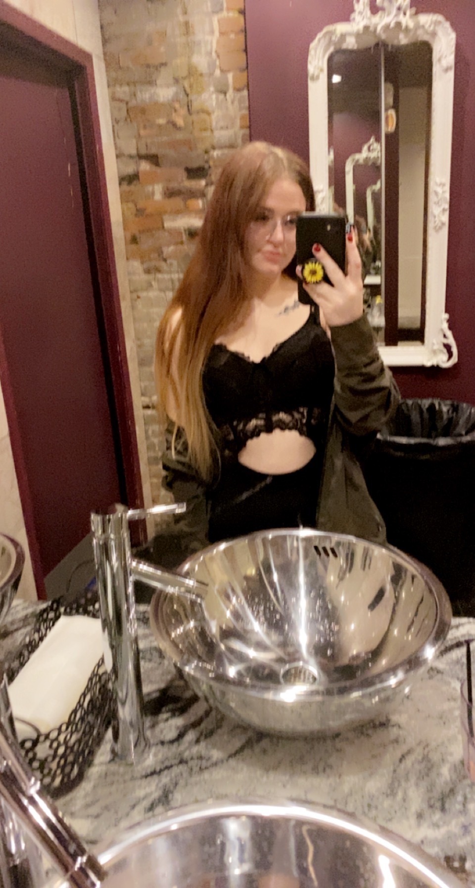 Pretty and sweet 😘 OnlyFans