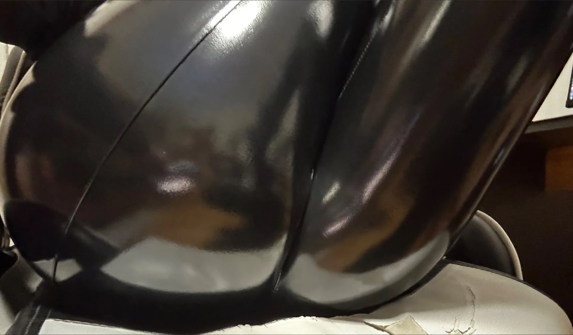 Elly OnlyFans header